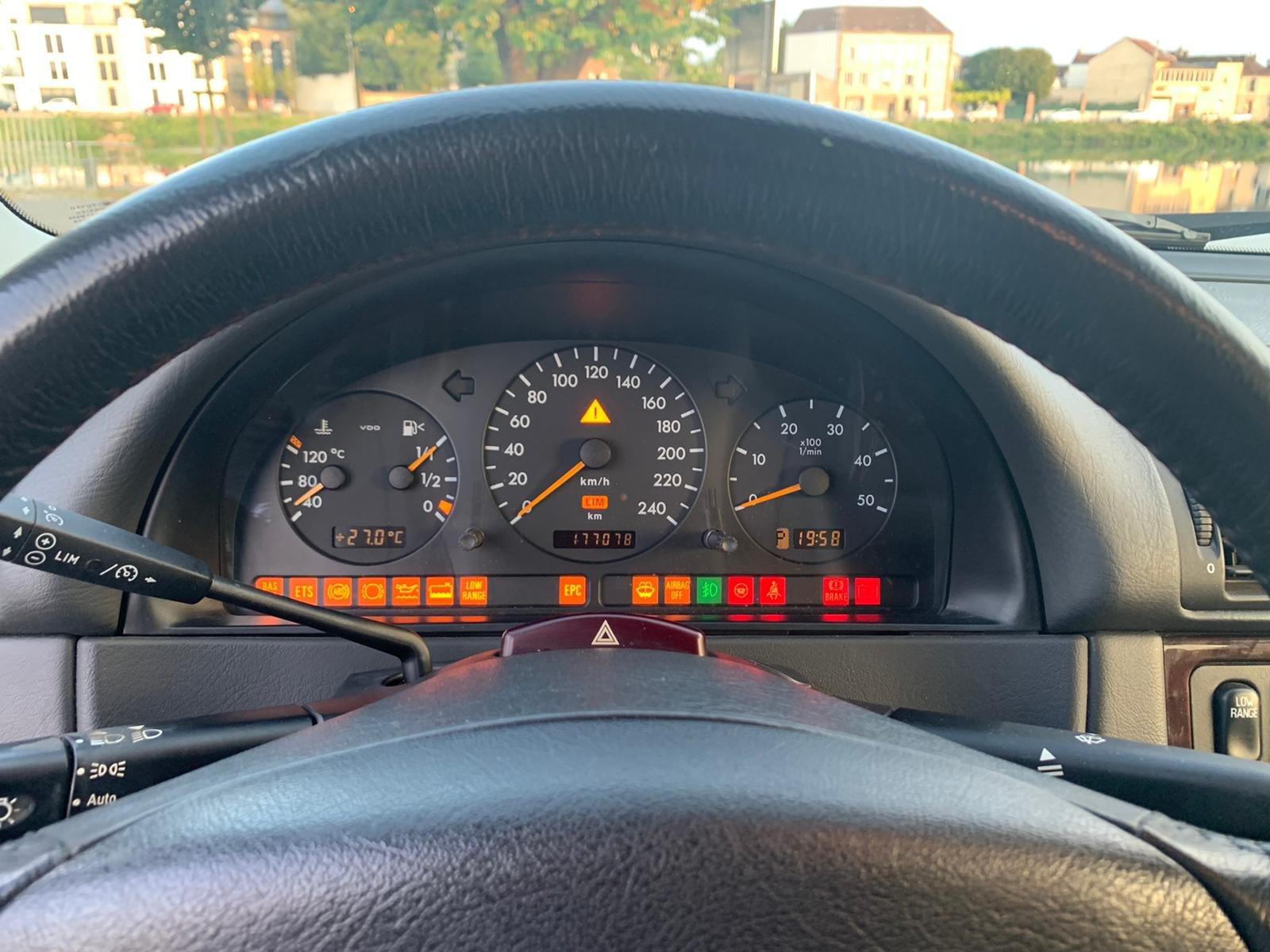 MERCEDES-BENZ Classe ML 270 CDI 4×4 - Automatix Motors - Voiture Occasion - Achat Voiture - Vente Voiture - Reprise Voiture