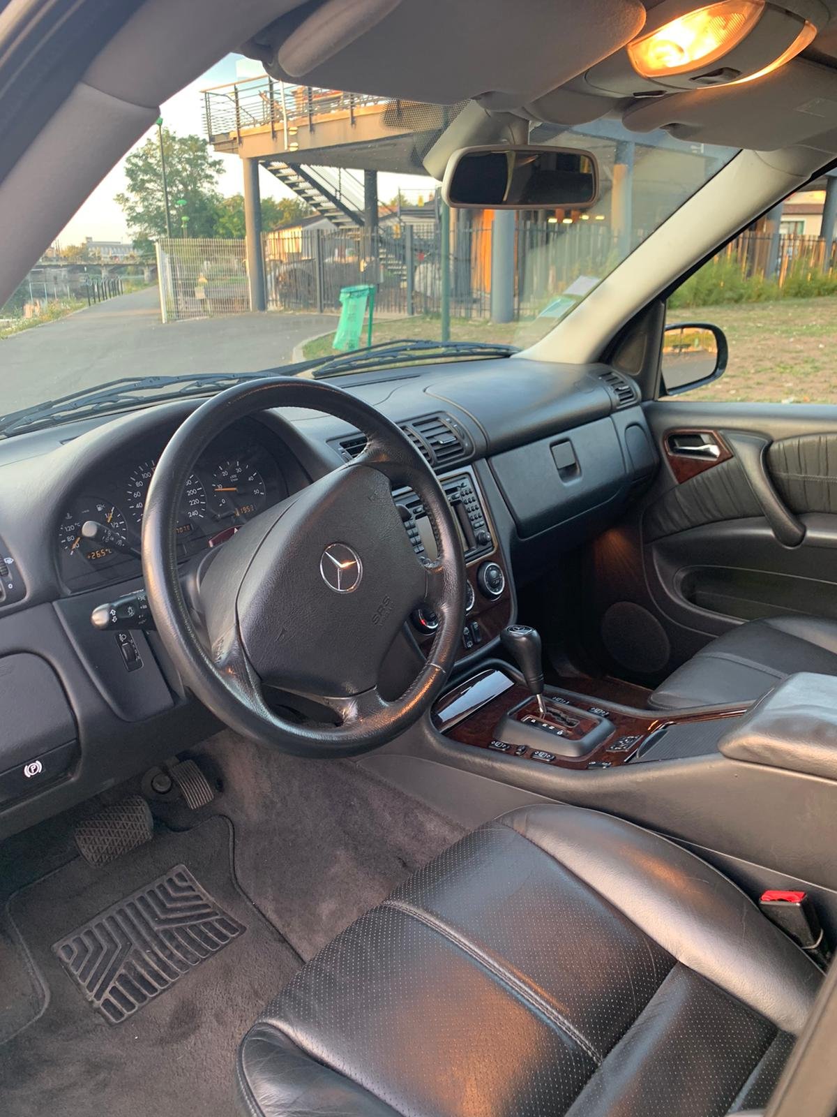 MERCEDES-BENZ Classe ML 270 CDI 4×4 - Automatix Motors - Voiture Occasion - Achat Voiture - Vente Voiture - Reprise Voiture