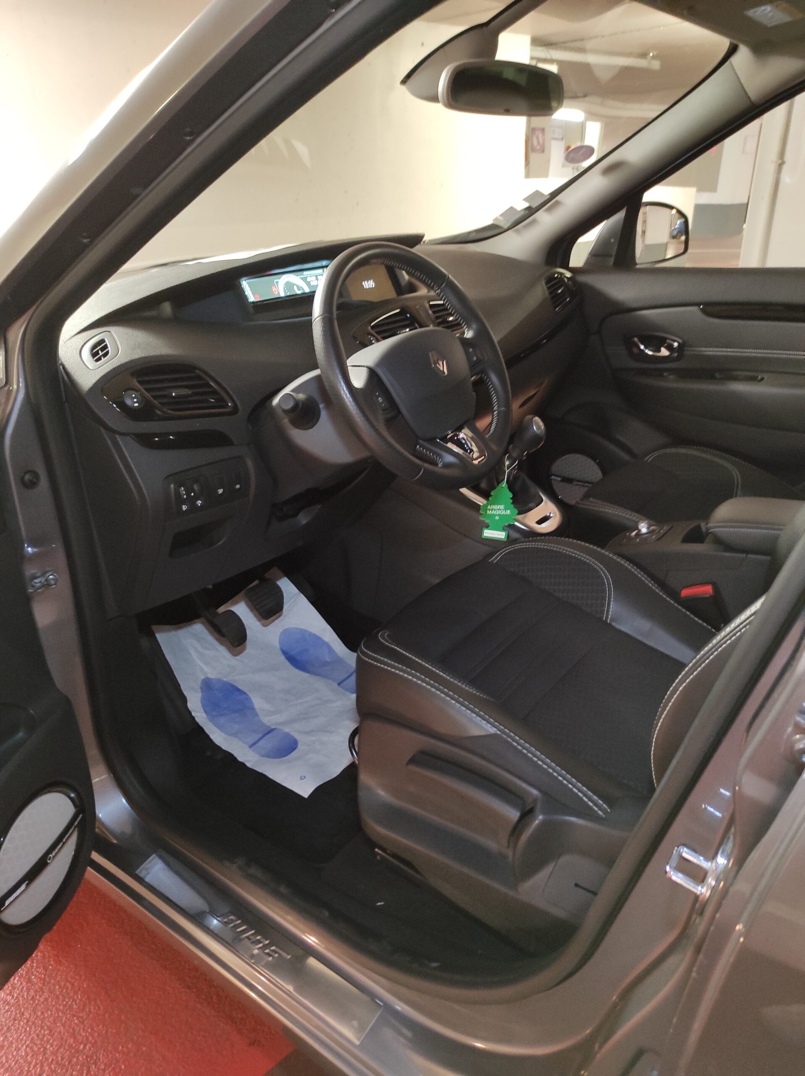 Renault Scenic III 2015 1.2 TCe 130ch Energy Bose