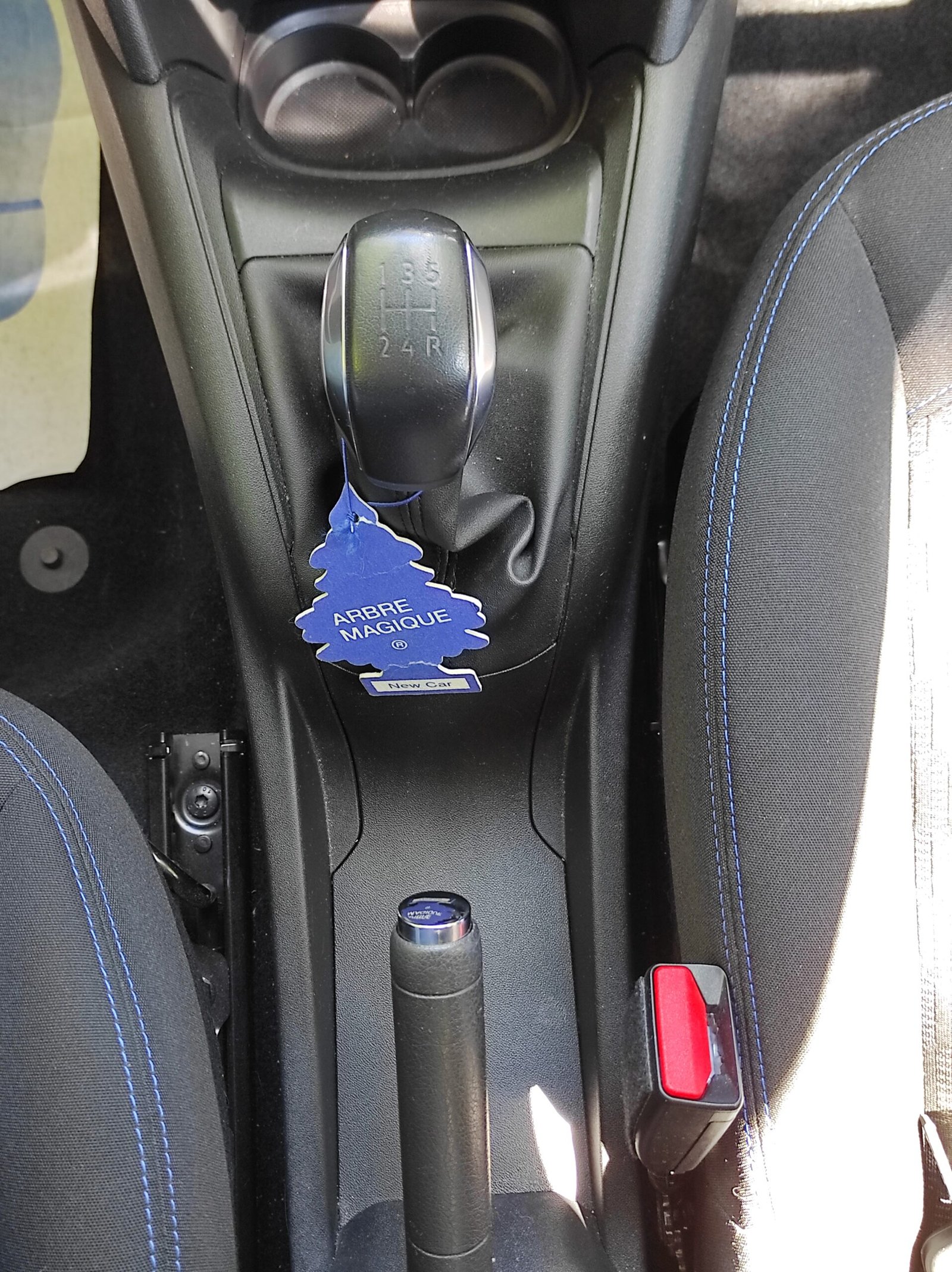 Peugeot 208 2018 1.2 PURETECH 82CH BVM5 STYLE