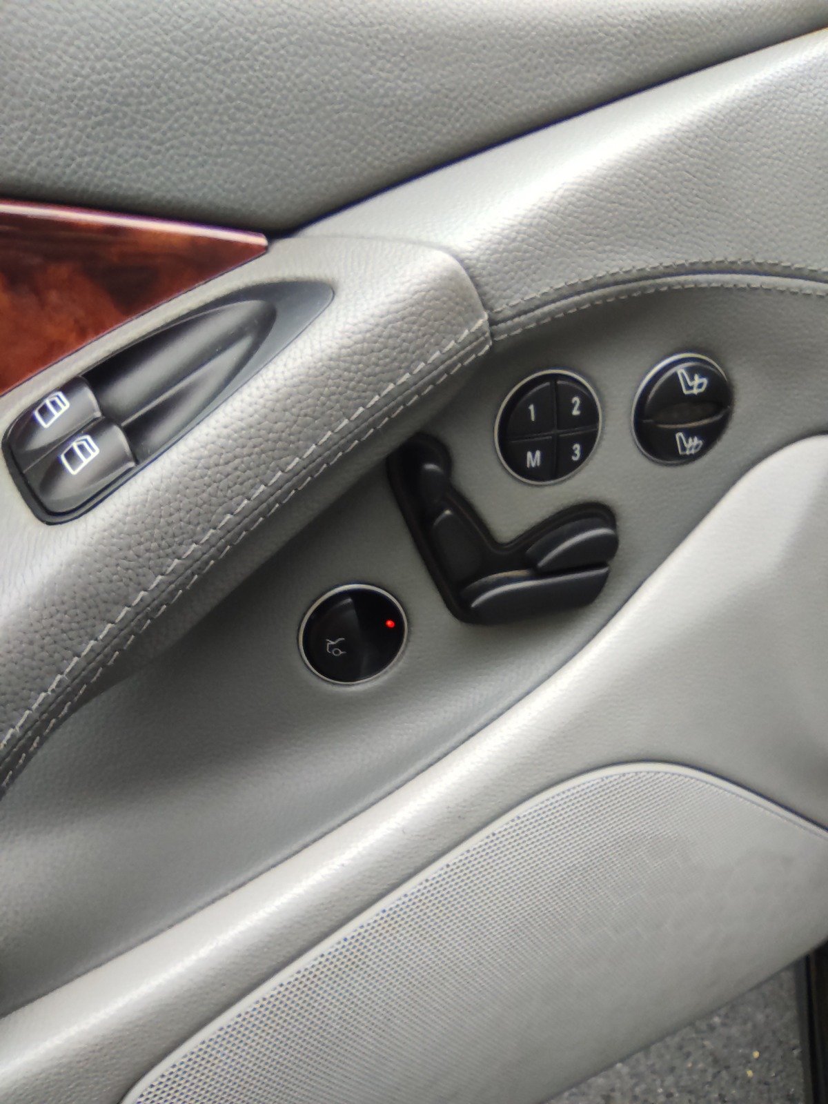 MERCEDES SL II 500 BVA R230 - Automatix Motors - Voiture Occasion - Achat - Vente - Reprise