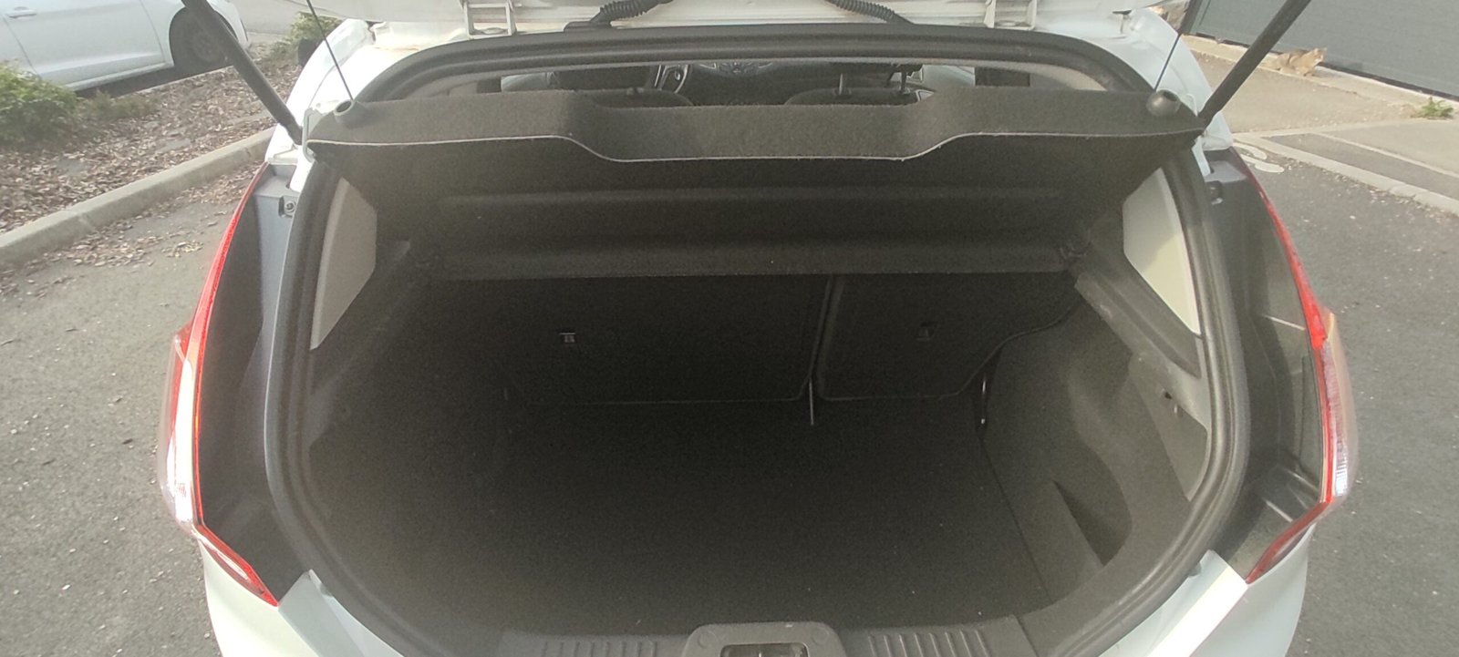 FORD FIESTA 2015 V (2) 1.25 82 TREND 3P - Automatix Motors - Voiture Occasion - Achat - Vente - Reprise