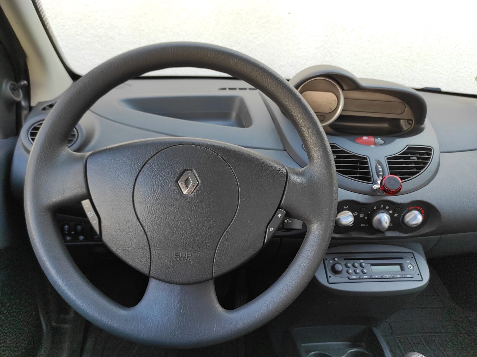 Renault Twingo II (2) 1.5 DCI 75 SOCIÉTÉ ECO2 - Automatix Motors - Voiture Occasion - Achat - Vente - Reprise