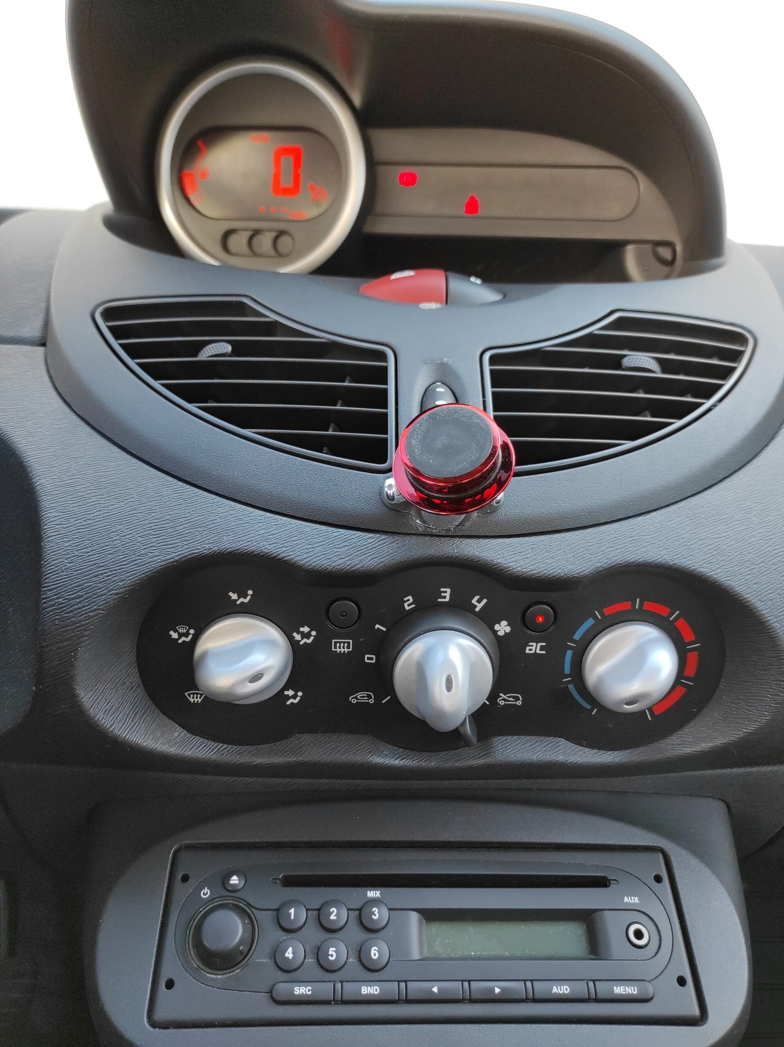 Renault Twingo II (2) 1.5 DCI 75 SOCIÉTÉ ECO2 - Automatix Motors - Voiture Occasion - Achat - Vente - Reprise