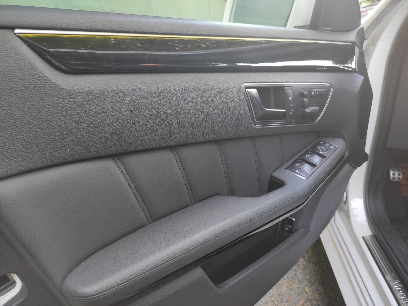 Mercedes CLASSE E 2012 IV 300 BLUETEC HYBRID ELEGANCE EXECUTIVE BA7 7G-TRONIC PLUS - Automatix Motors - Voiture Occasion - Achat - Vente - Reprise