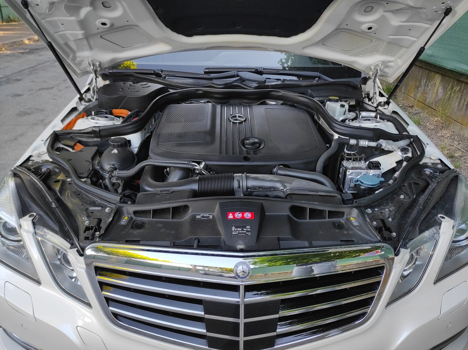 Mercedes CLASSE E 2012 IV 300 BLUETEC HYBRID ELEGANCE EXECUTIVE BA7 7G-TRONIC PLUS - Automatix Motors - Voiture Occasion - Achat - Vente - Reprise