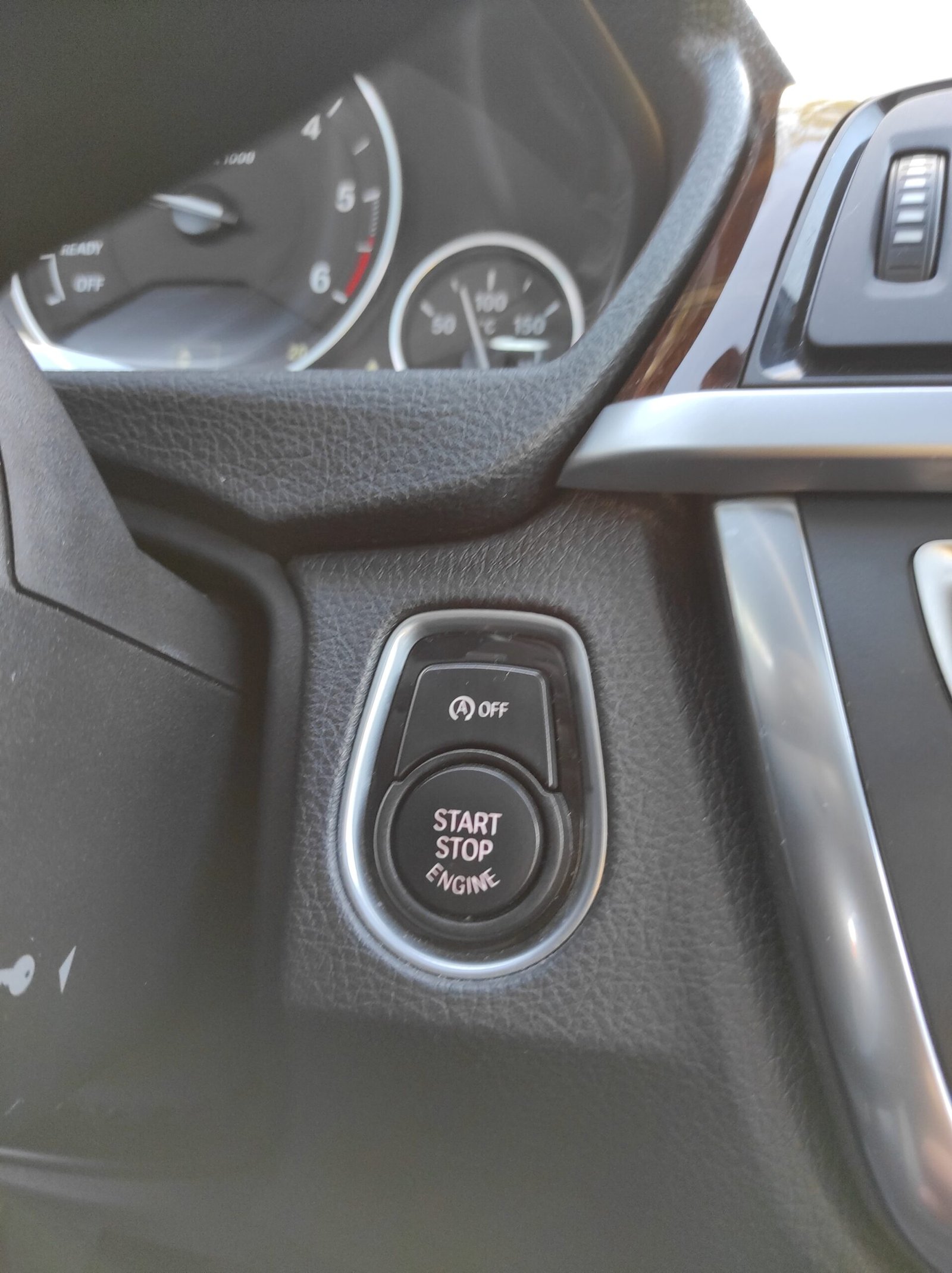 BMW SERIE 3 2012 (F30) 320D 184 LUXURY - Automatix Motors - Voiture Occasion - Achat Voiture - Vente Voiture - Reprise Voiture