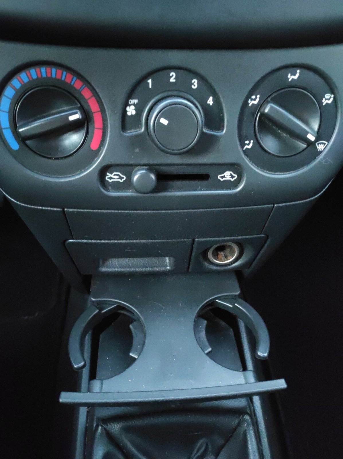 CHEVROLET AVEO 1.2 16V 84 3P - Automatix Motors - Voiture Occasion - Achat Voiture - Vente Voiture - Reprise Voiture