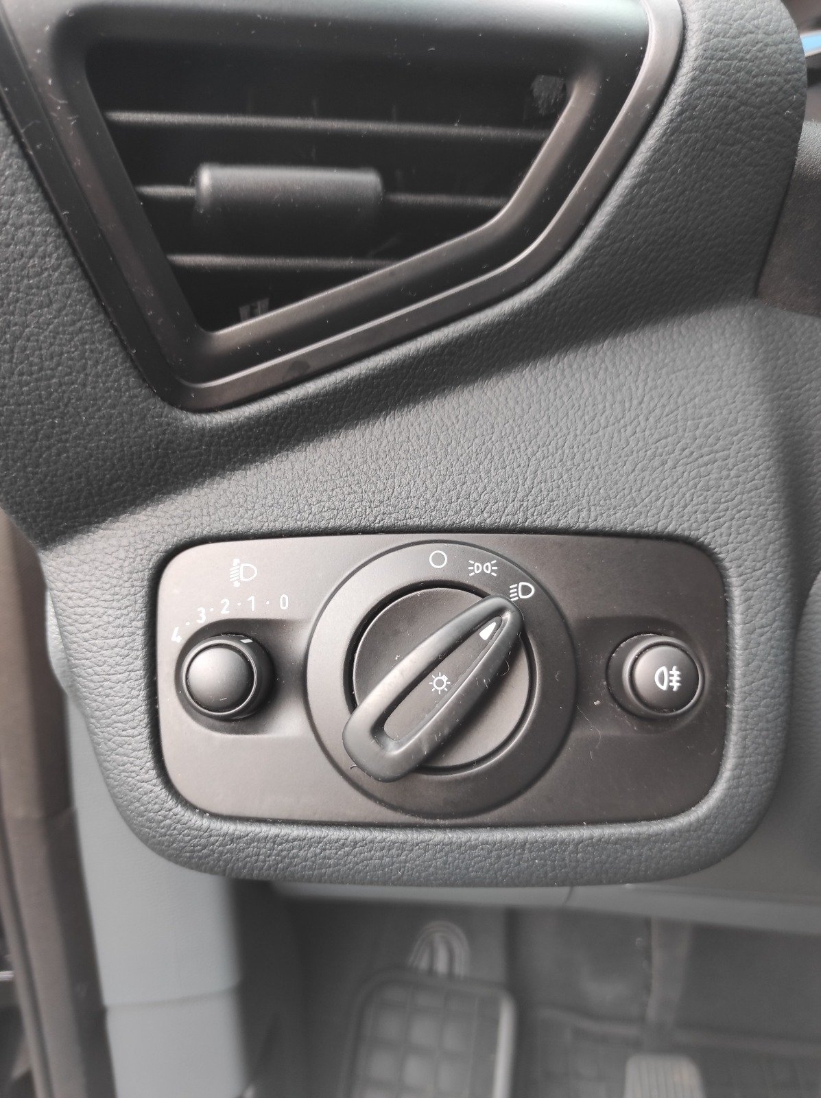 FORD C MAX II 2014 1.0 ECOBOOST 125 S&S EDITION - Automatix Motors - Voiture Occasion - Achat Voiture - Vente Voiture - Reprise Voiture