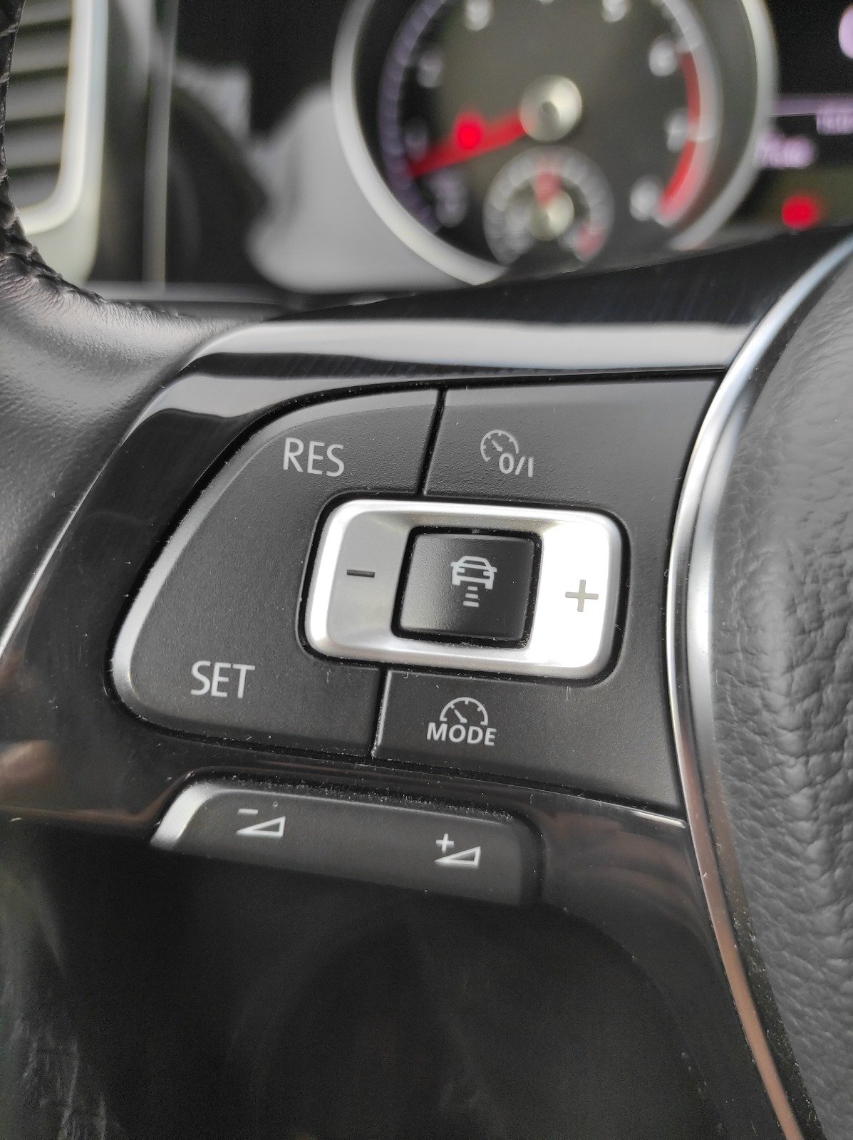 VOLKSWAGEN GOLF VII (2) 1.4 TSI 125 BLUEMOTION TECHNOLOGY SOUND BV6 5P - Automatix Motors - Voiture Occasion - Achat Voiture - Vente Voiture - Reprise Voiture