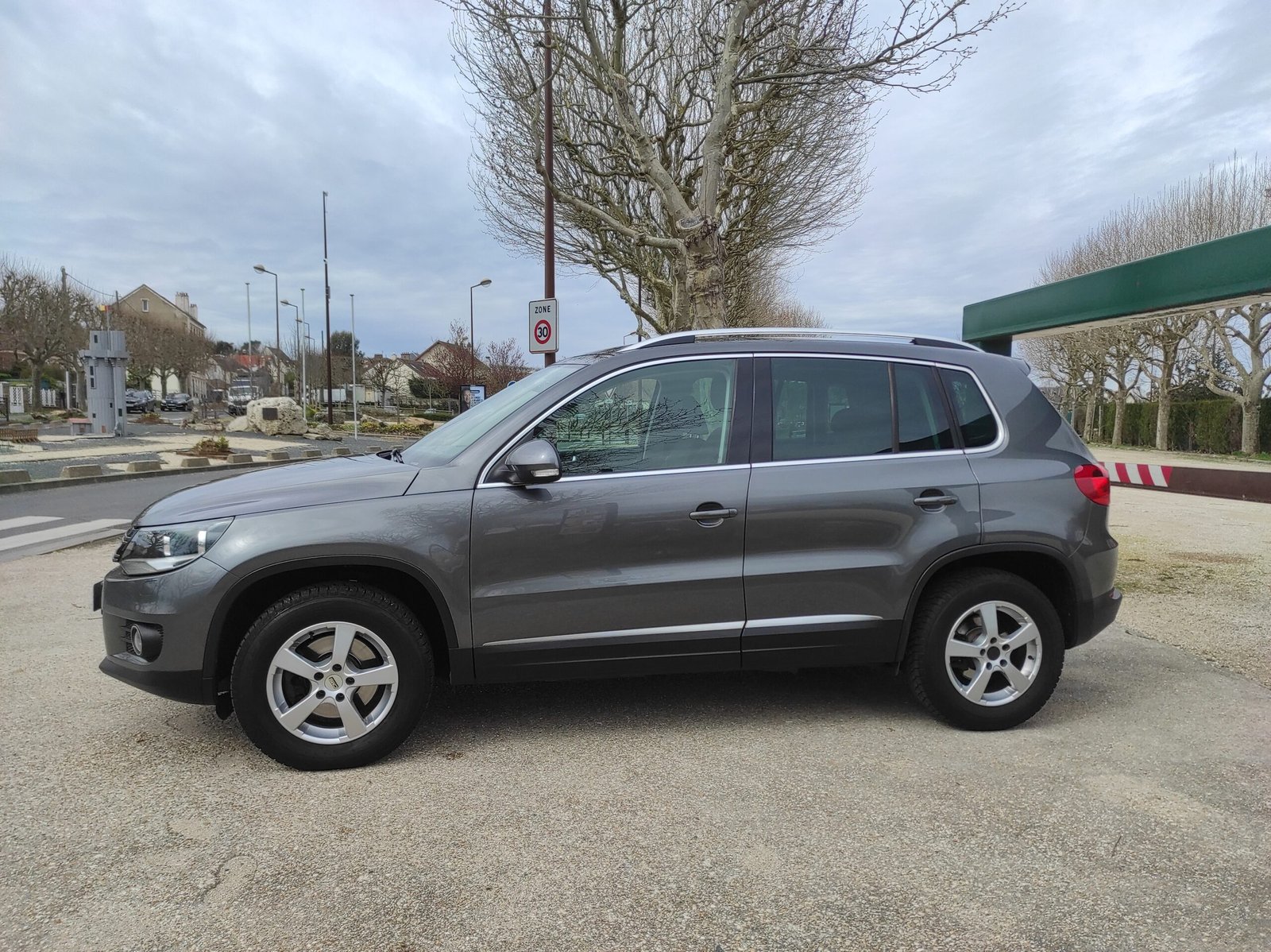 Volkswagen Tiguan 2.0 TDI 140ch BlueMotion Technology Sportline - Automatix Motors - Voiture Occasion - Achat Voiture - Vente Voiture - Reprise Voiture