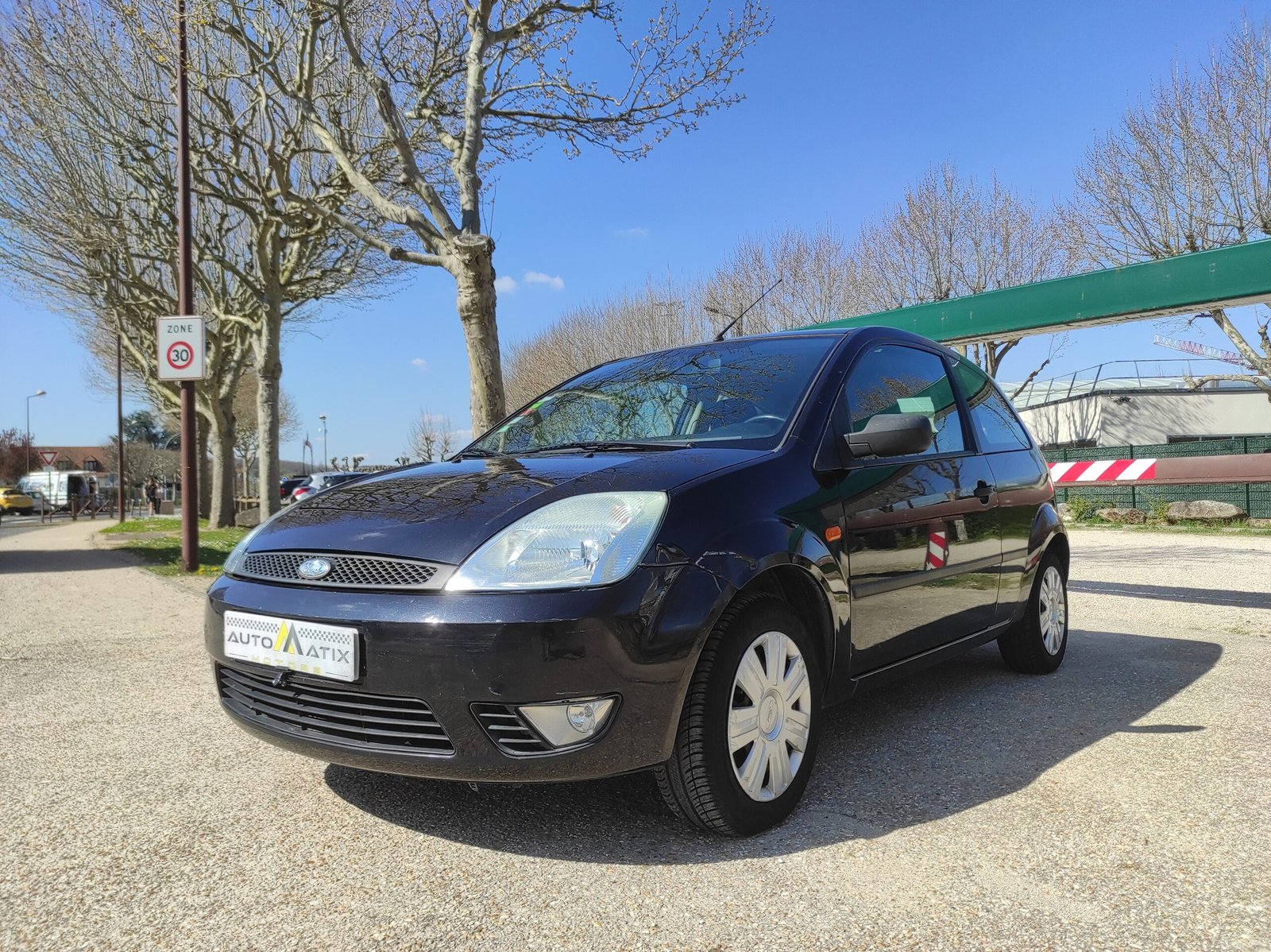 Ford Fiesta 2004 1.3 Ambiente - Automatix Motors - Voiture Occasion - Achat Voiture - Vente Voiture - Reprise Voiture