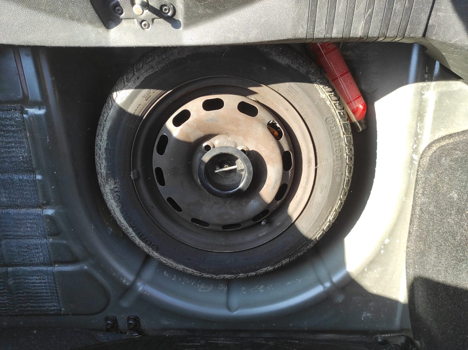 Ford Fiesta 2004 1.3 Ambiente - Automatix Motors - Voiture Occasion - Achat Voiture - Vente Voiture - Reprise Voiture