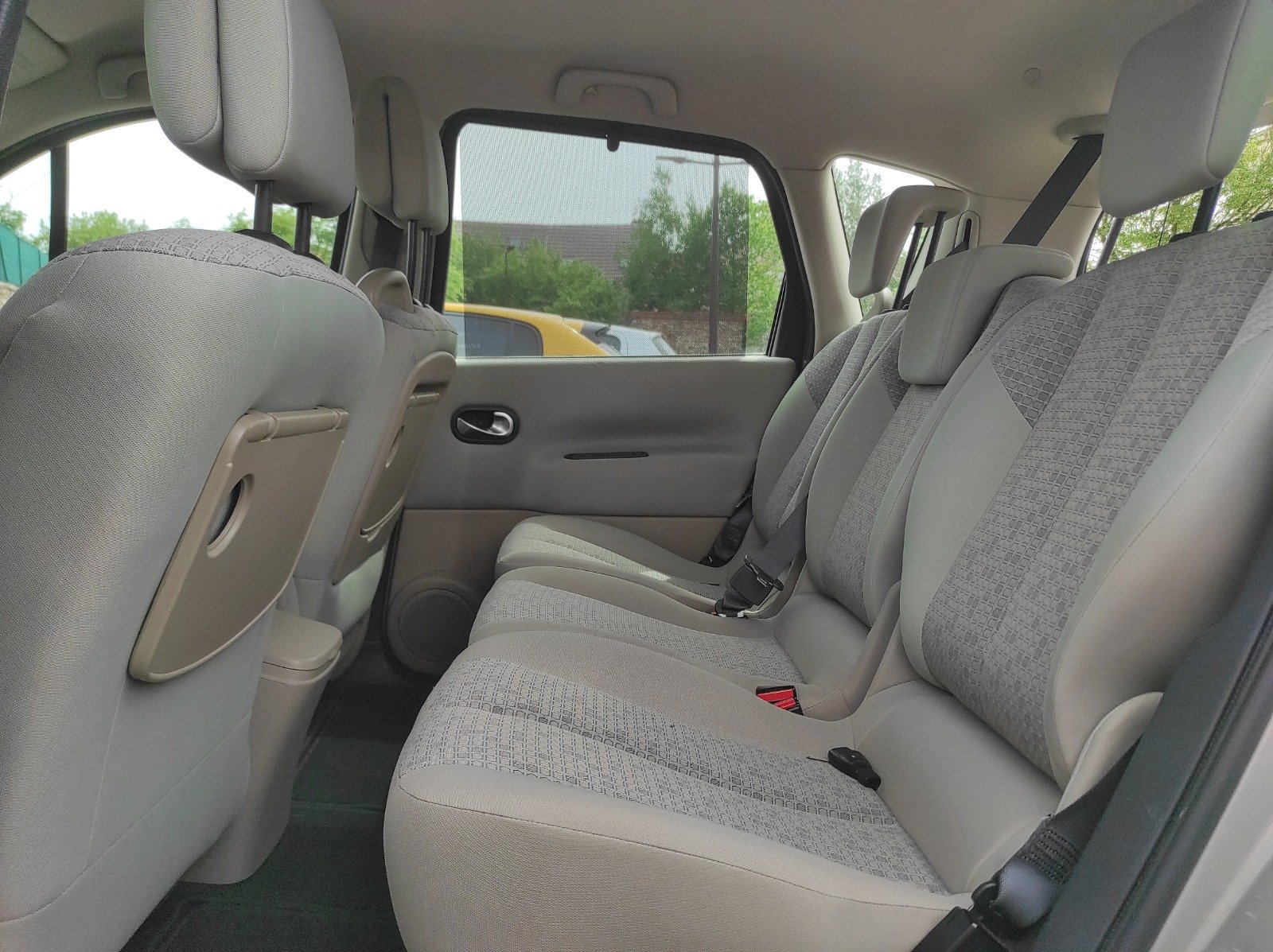 Renault Scenic II Phase 2 2007 1.6 110CH Latitude - Automatix Motors - Voiture Occasion - Achat Voiture - Vente Voiture - Reprise Voiture