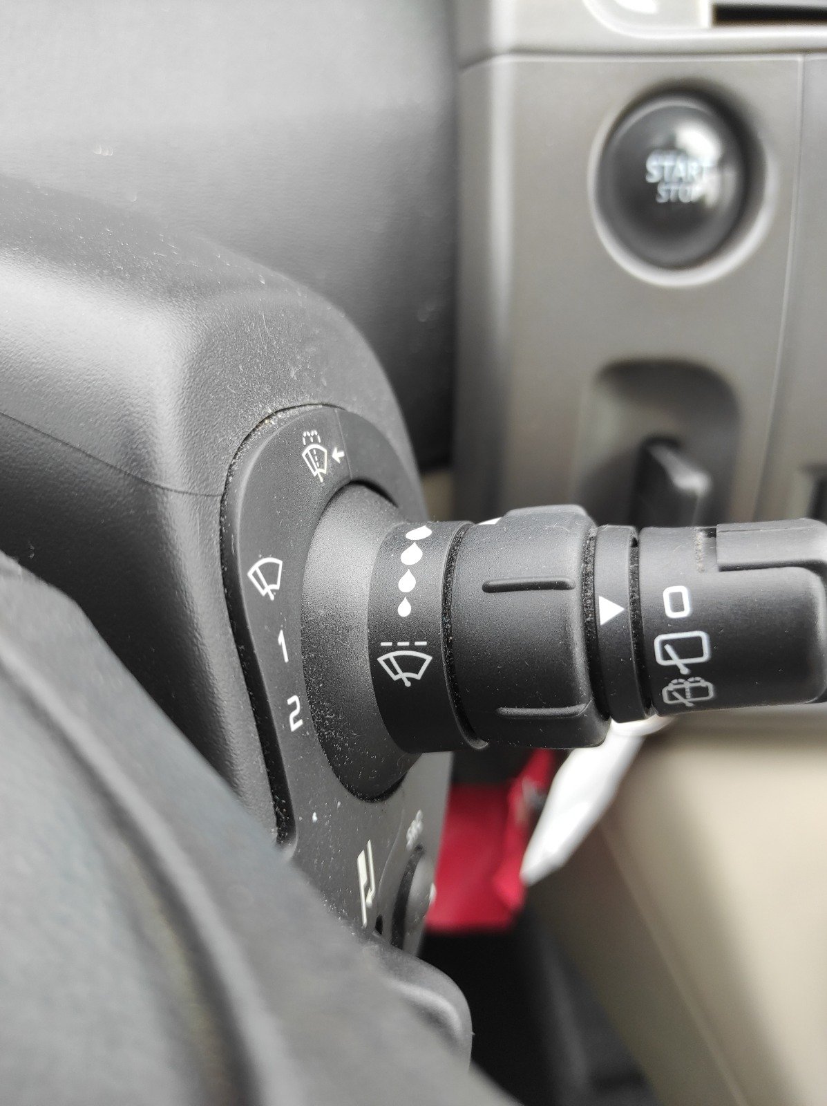 Renault Scenic II Phase 2 2007 1.6 110CH Latitude - Automatix Motors - Voiture Occasion - Achat Voiture - Vente Voiture - Reprise Voiture