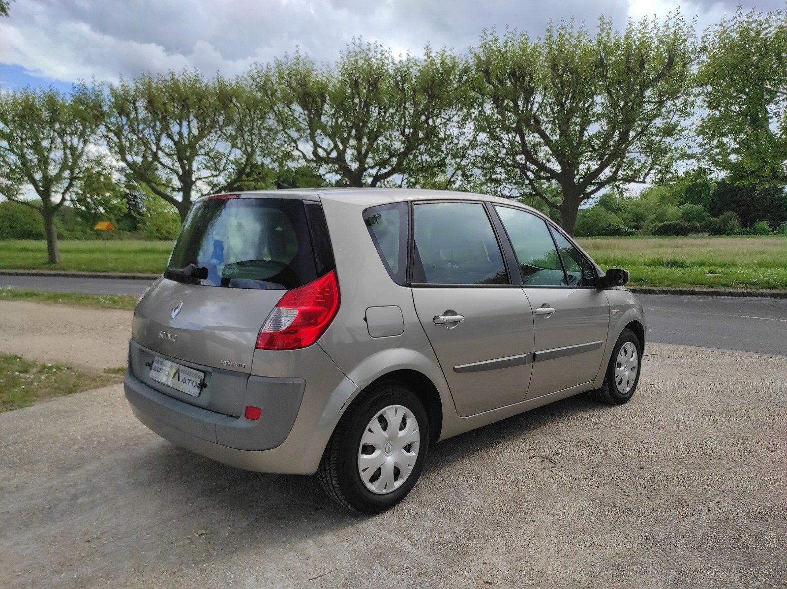 Renault Scenic II Phase 2 2007 1.6 110CH Latitude - Automatix Motors - Voiture Occasion - Achat Voiture - Vente Voiture - Reprise Voiture