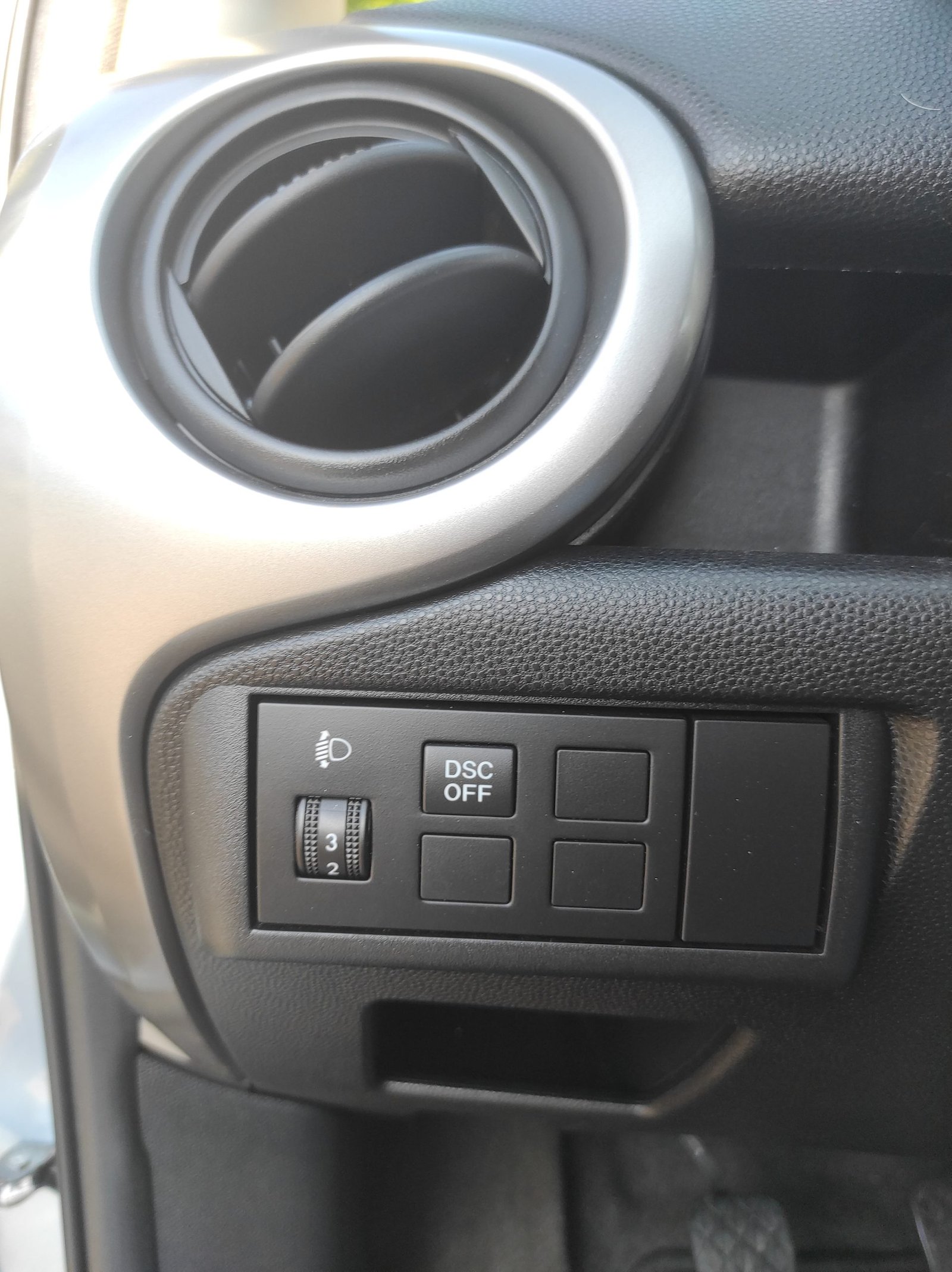 Mazda Mazda 2 2009 II 1.3 MZR 86 PERFORMANCE - Automatix Motors - Voiture Occasion - Achat Voiture - Vente Voiture - Reprise Voiture