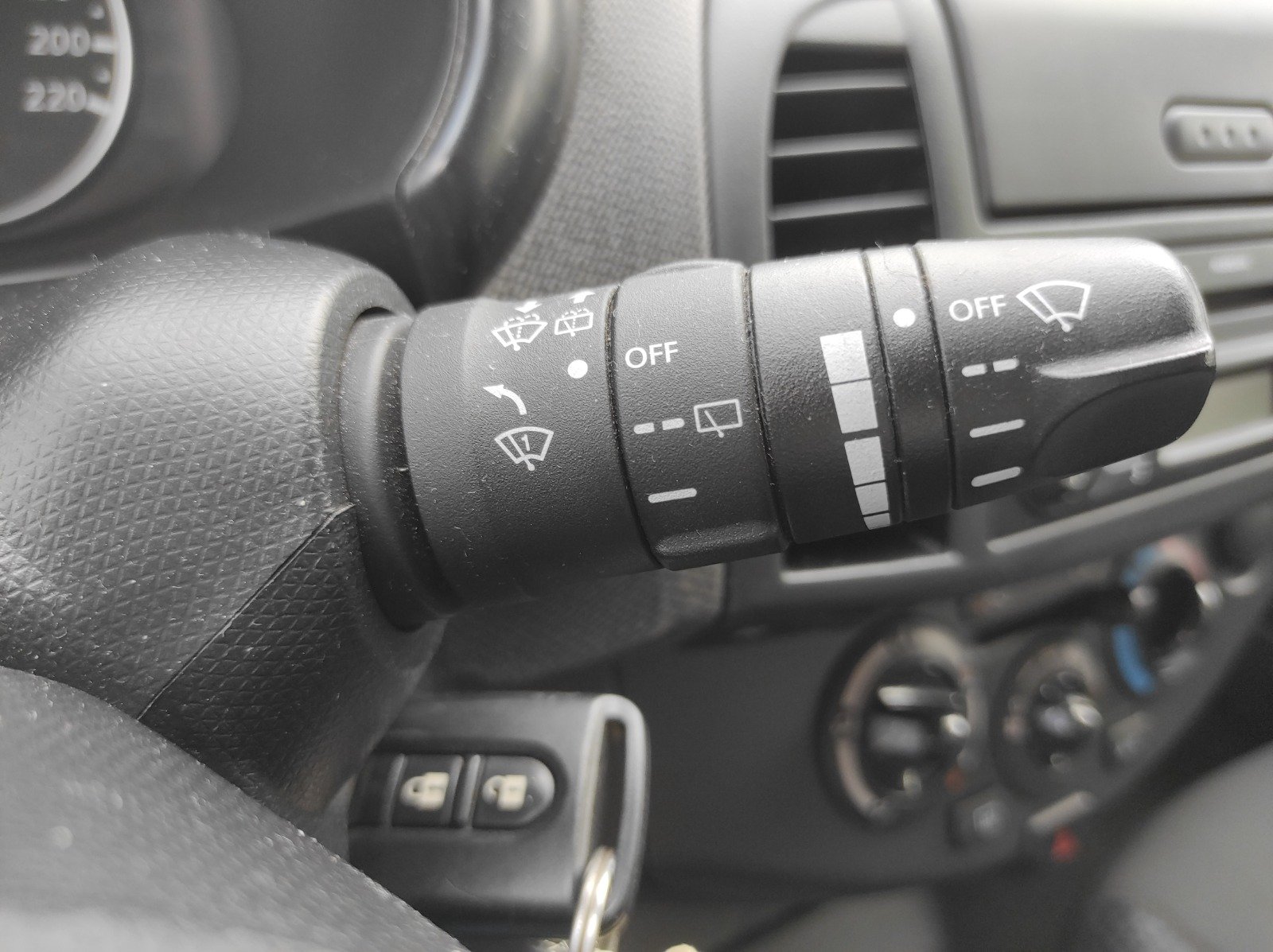 Nissan Micra 2007 Marie Claire 1.2 65ch 3P - Automatix Motors - Voiture Occasion - Achat Voiture - Vente Voiture - Reprise Voiture