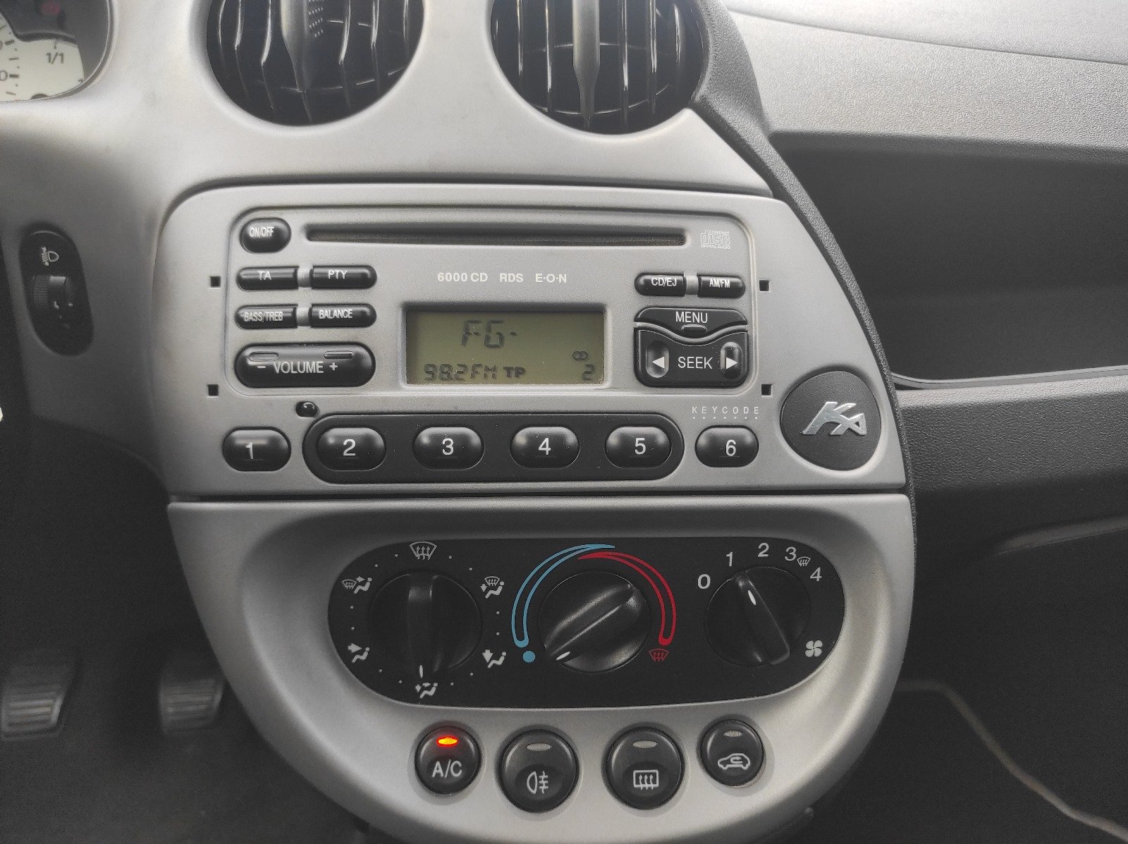 Ford Ka 1.3 70CH 3P - Automatix Motors - Voiture Occasion - Achat Voiture - Vente Voiture - Reprise Voiture