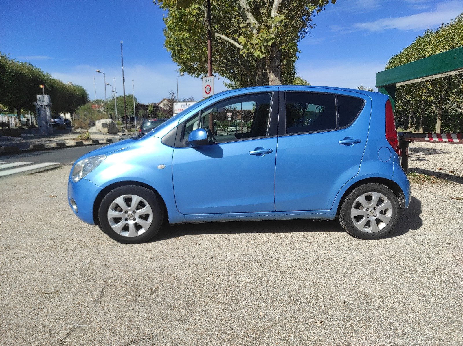 Opel Agila II 2008 1.2 86ch Enjoy - Automatix Motors - Voiture Occasion - Achat Voiture - Vente Voiture - Reprise Voiture