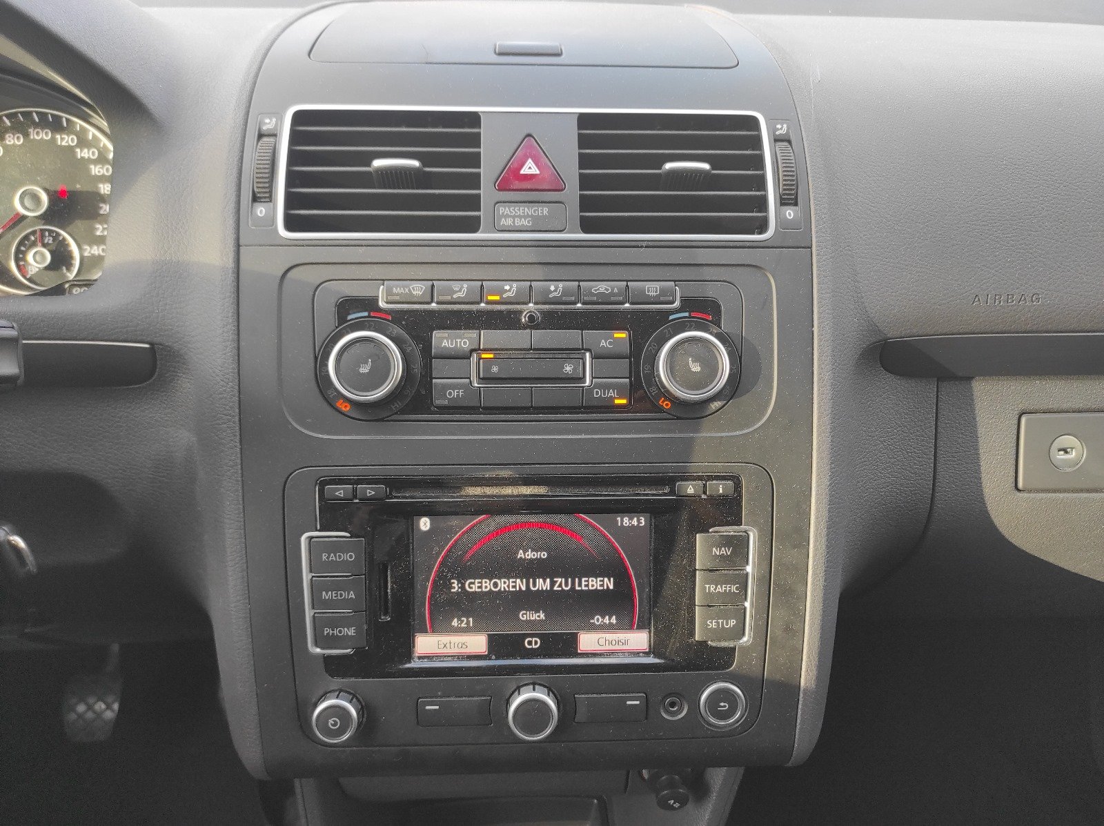 Volkswagen Touran II 2011 1.6 TDI 105ch FAP Confortline - Automatix Motors - Voiture Occasion - Achat Voiture - Vente Voiture - Reprise Voiture