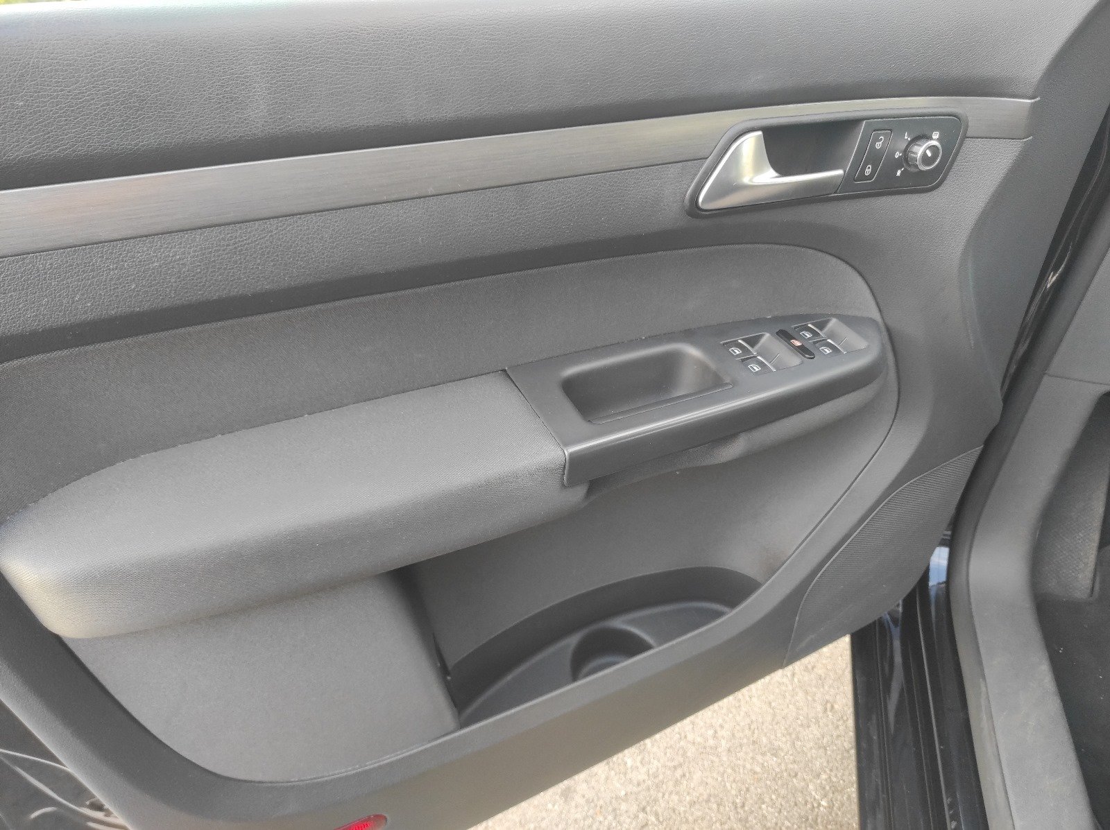 Volkswagen Touran II 2011 1.6 TDI 105ch FAP Confortline - Automatix Motors - Voiture Occasion - Achat Voiture - Vente Voiture - Reprise Voiture