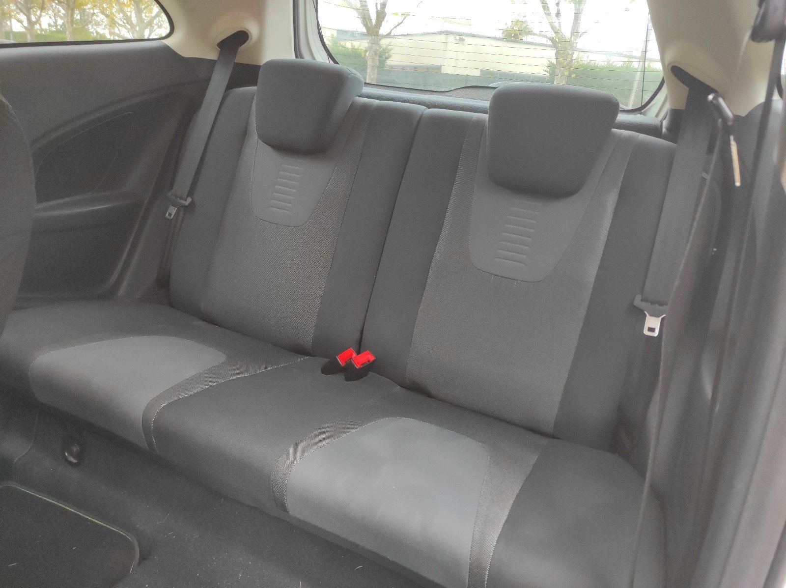 Ford Ka 2012 Titanium 1.2 69ch S&S - Automatix Motors - Voiture Occasion - Achat Voiture - Vente Voiture - Reprise Voiture