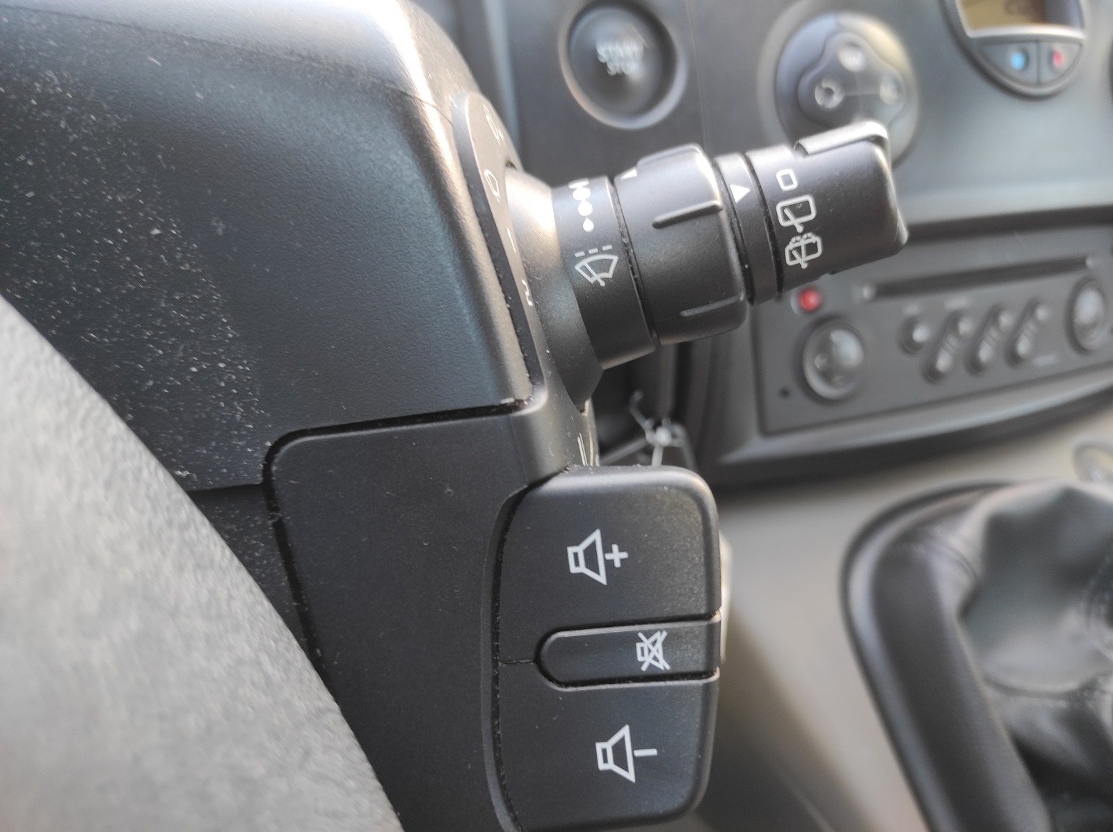 Renault Scenic II Confort Expression 1.5 dCi 100 ch - Automatix Motors - Voiture Occasion - Achat Voiture - Vente Voiture - Reprise Voiture