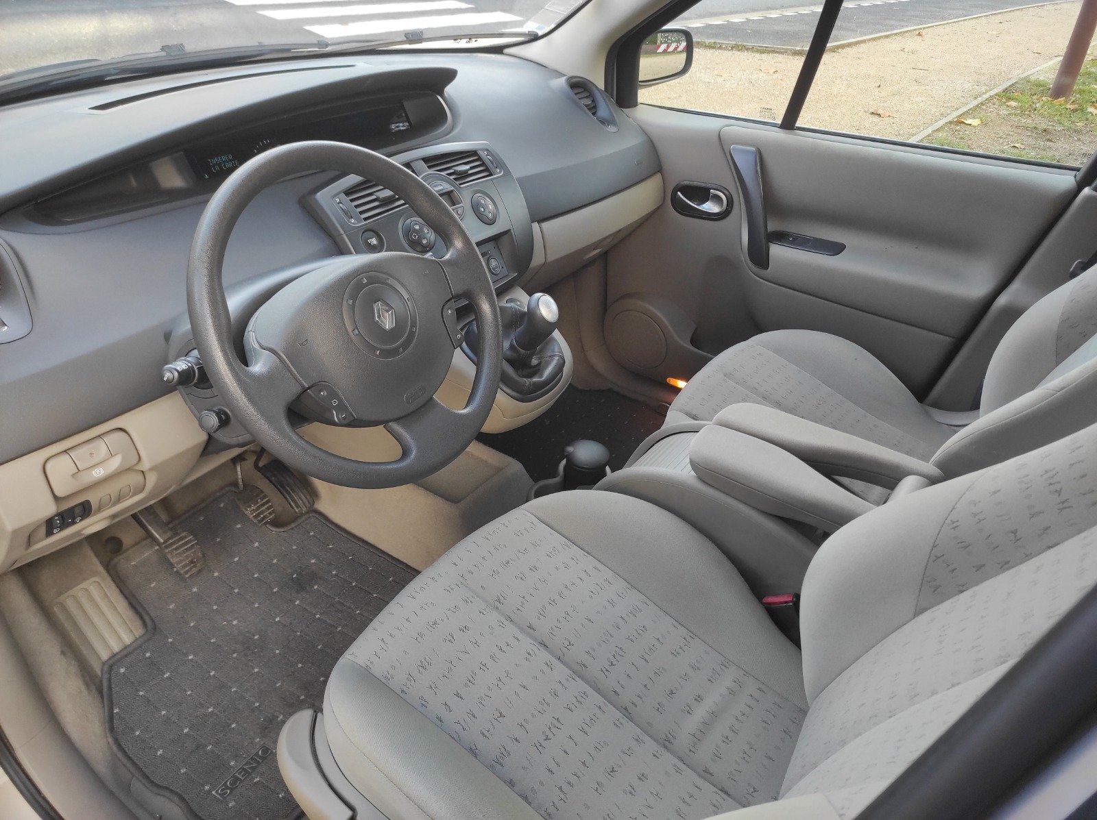 Renault Scenic II Confort Expression 1.5 dCi 100 ch - Automatix Motors - Voiture Occasion - Achat Voiture - Vente Voiture - Reprise Voiture