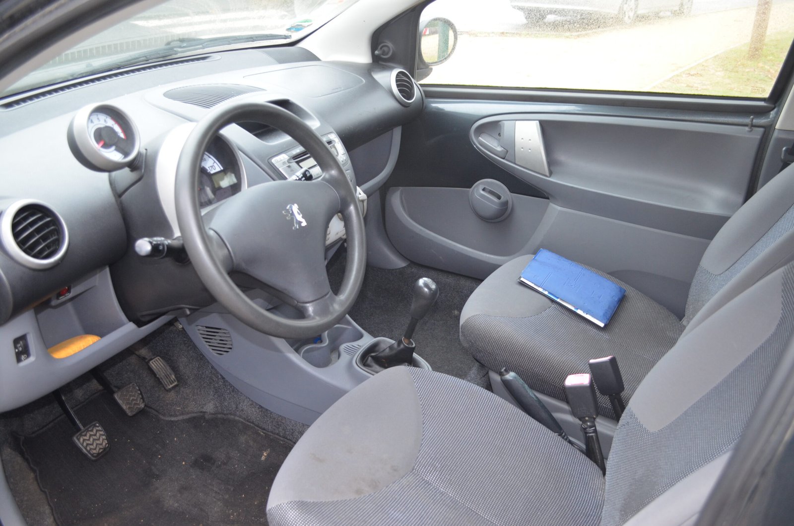 Peugeot 107 2006 1.0 Trendy 3P 69ch - Automatix Motors - Voiture Occasion - Achat Voiture - Vente Voiture - Reprise Voiture