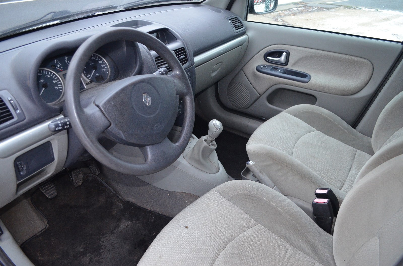 Renault Clio II 2003 1.4 100ch Privilège 5P - Automatix Motors - Voiture Occasion - Achat Voiture - Vente Voiture - Reprise Voiture