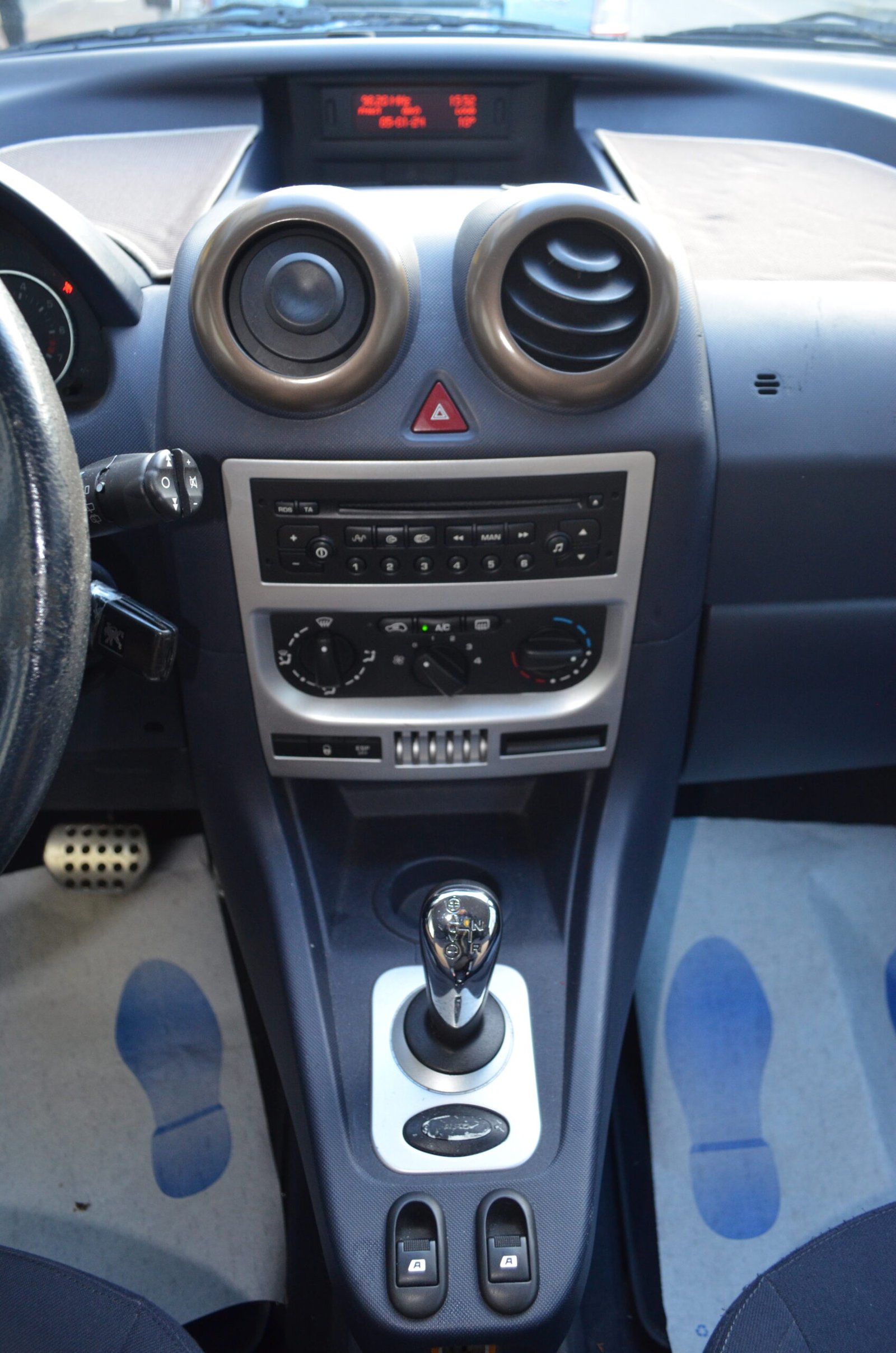 Peugeot 1007 2007 1.4 Sporty 2-Tronic 75ch - Automatix Motors - Voiture Occasion - Achat Voiture - Vente Voiture - Reprise Voiture