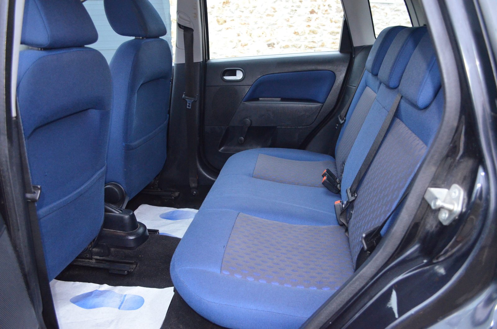 Ford Fiesta IV 2005 1.3 70ch Senso 5P - Automatix Motors - Voiture Occasion - Achat Voiture - Vente Voiture - Reprise Voiture