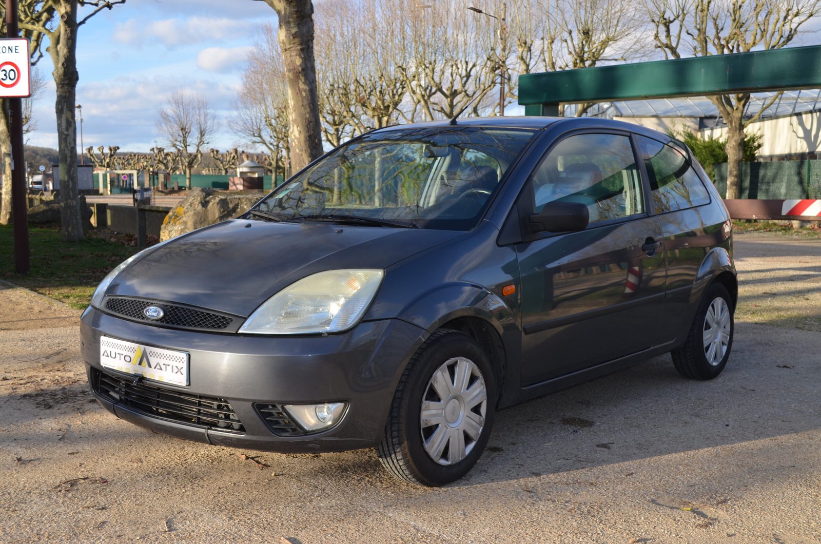 Ford Fiesta IV 2004 1.3 70ch Senso 3P - Automatix Motors - Voiture Occasion - Achat Voiture - Vente Voiture - Reprise Voiture