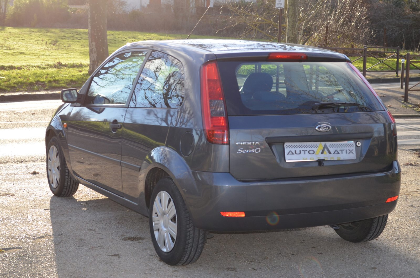 Ford Fiesta IV 2004 1.3 70ch Senso 3P - Automatix Motors - Voiture Occasion - Achat Voiture - Vente Voiture - Reprise Voiture