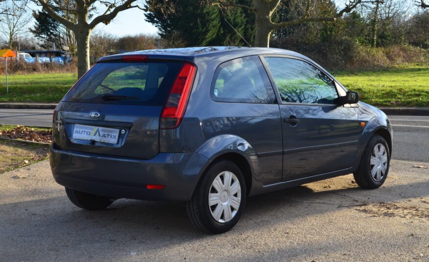 Ford Fiesta IV 2004 1.3 70ch Senso 3P - Automatix Motors - Voiture Occasion - Achat Voiture - Vente Voiture - Reprise Voiture