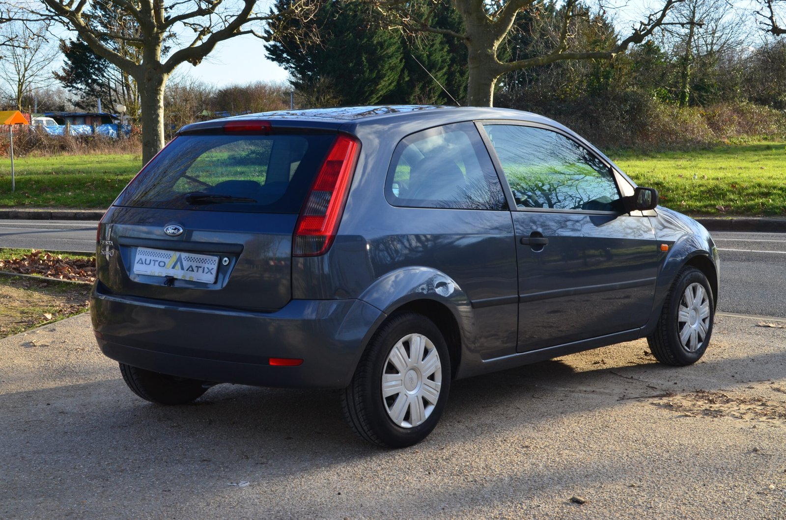 Ford Fiesta IV 2004 1.3 70ch Senso 3P - Automatix Motors - Voiture Occasion - Achat Voiture - Vente Voiture - Reprise Voiture