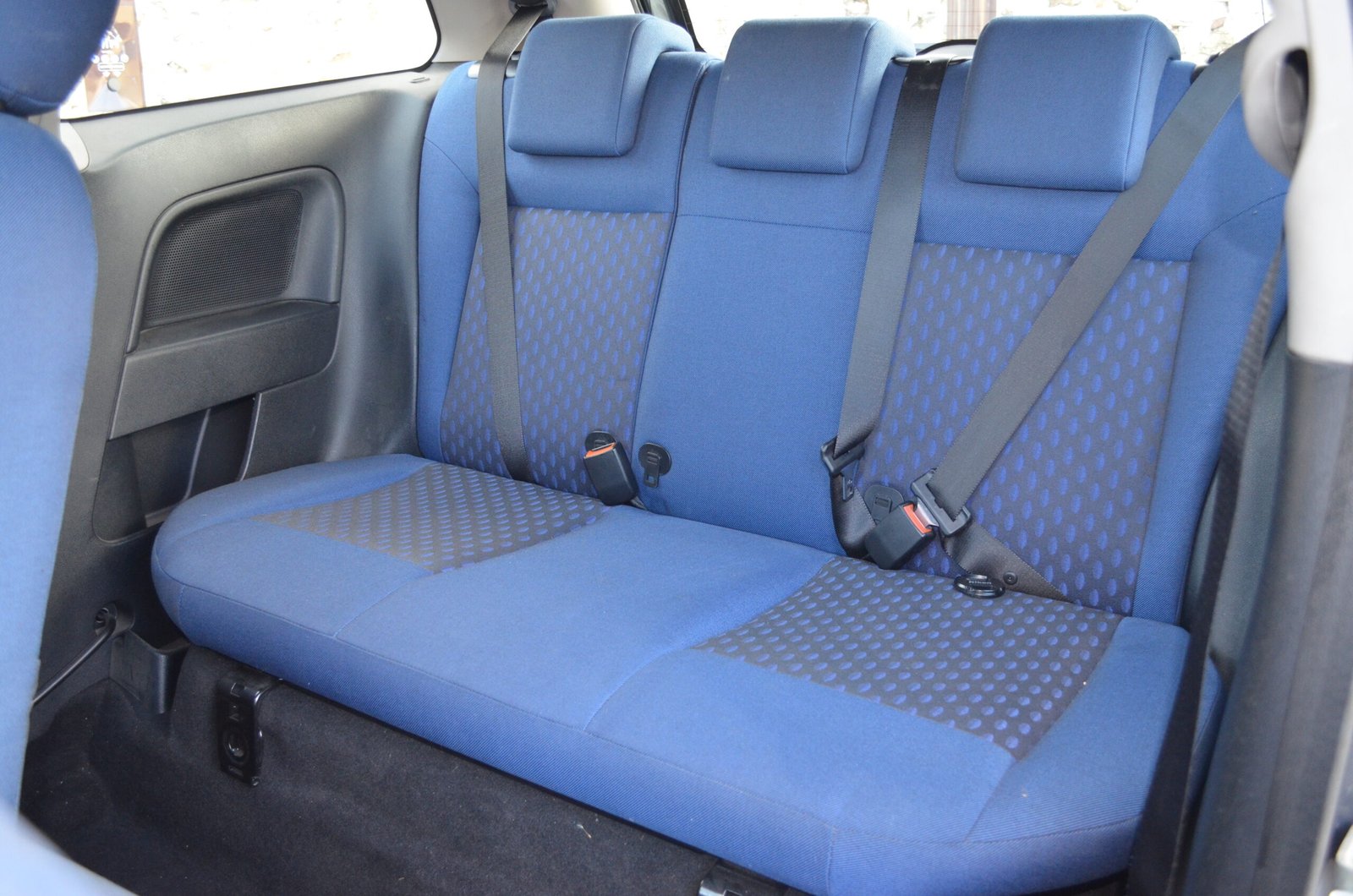 Ford Fiesta IV 2004 1.3 70ch Senso 3P - Automatix Motors - Voiture Occasion - Achat Voiture - Vente Voiture - Reprise Voiture