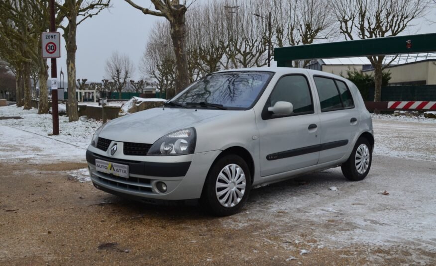 Renault Clio II 2003 1.4 100ch Privilège 5P - Automatix Motors - Voiture Occasion - Achat Voiture - Vente Voiture - Reprise Voiture