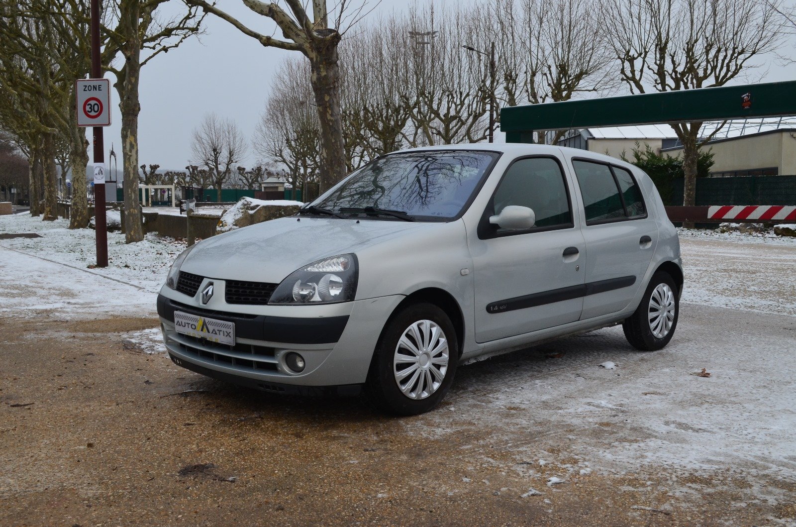 Renault Clio II 2003 1.4 100ch Privilège 5P - Automatix Motors - Voiture Occasion - Achat Voiture - Vente Voiture - Reprise Voiture