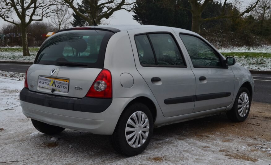 Renault Clio II 2003 1.4 100ch Privilège 5P - Automatix Motors - Voiture Occasion - Achat Voiture - Vente Voiture - Reprise Voiture