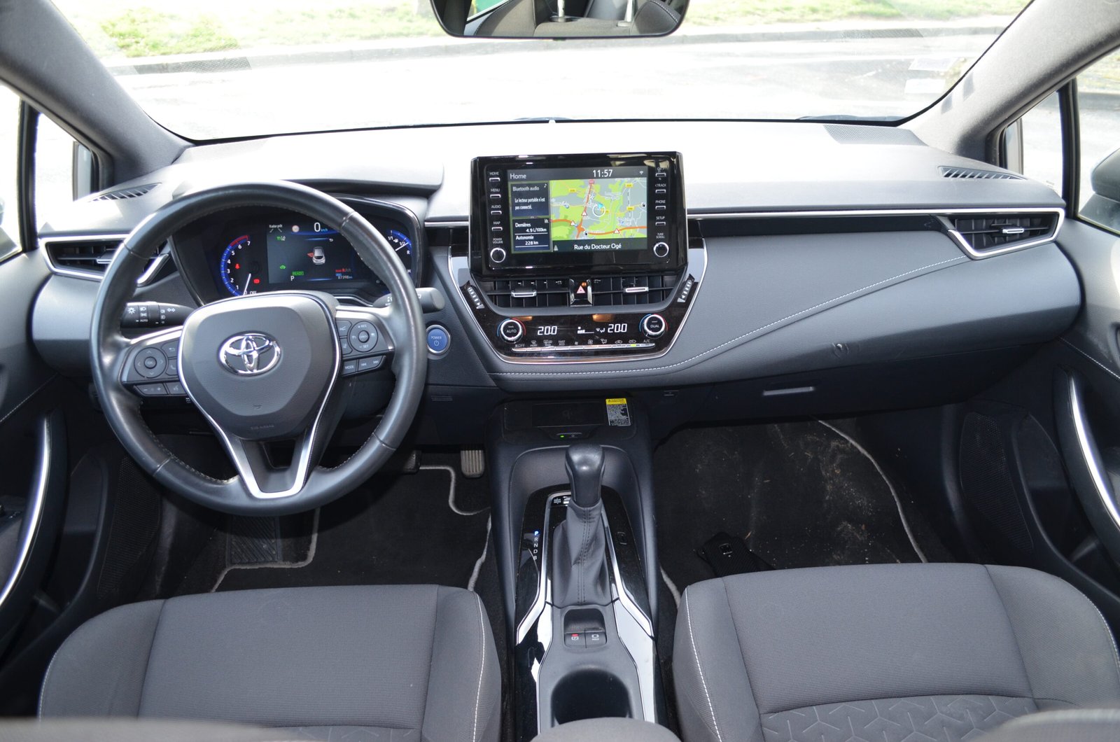 Toyota Corolla 2019 1.8 Hybrid Dynamic - Automatix Motors - Voiture Occasion - Achat Voiture - Vente Voiture - Reprise Voiture