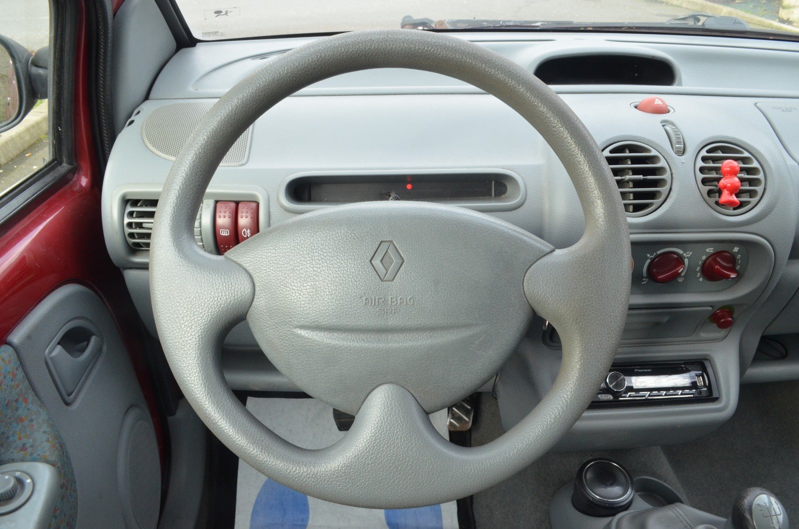 Renault Twingo 2002 1.2 60ch Expression - Automatix Motors - Voiture Occasion - Achat Voiture - Vente Voiture - Reprise Voiture