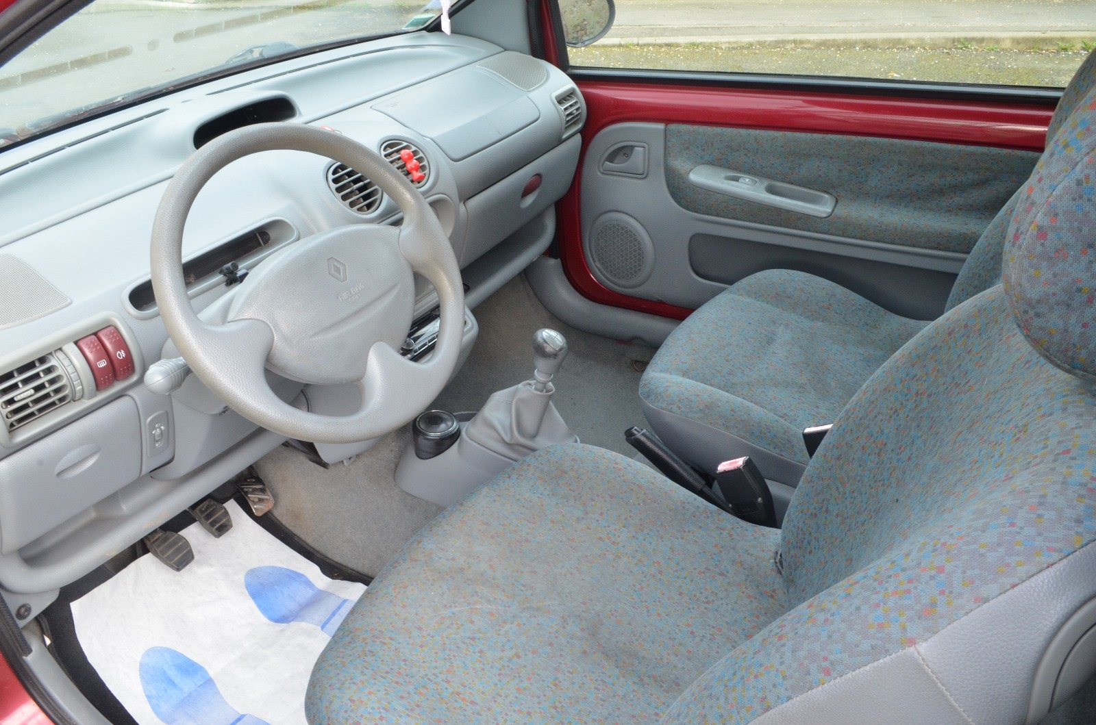 Renault Twingo 2002 1.2 60ch Expression - Automatix Motors - Voiture Occasion - Achat Voiture - Vente Voiture - Reprise Voiture