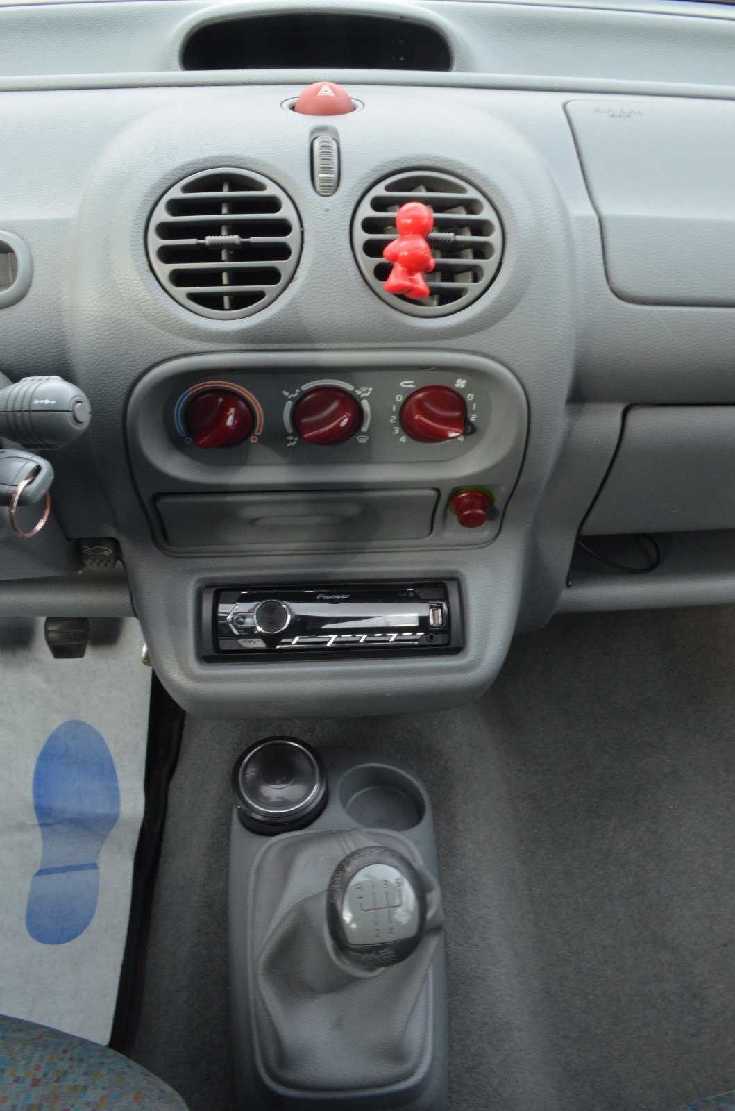 Renault Twingo 2002 1.2 60ch Expression - Automatix Motors - Voiture Occasion - Achat Voiture - Vente Voiture - Reprise Voiture