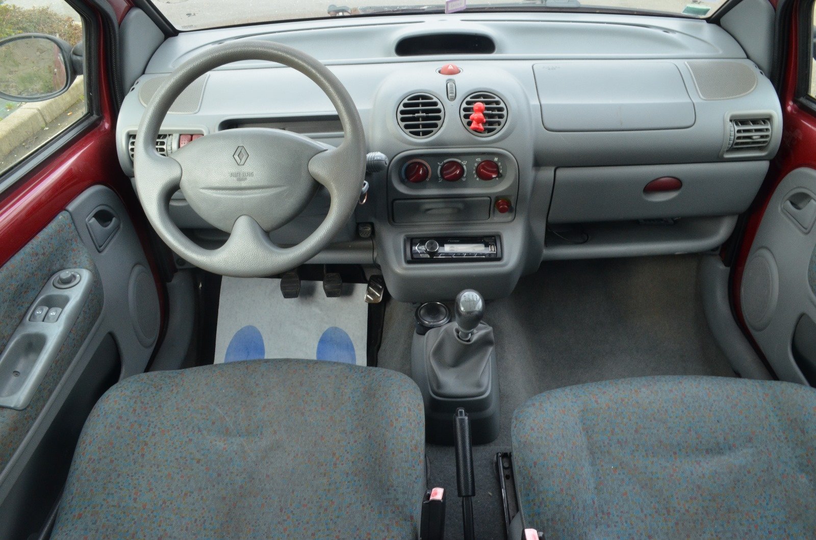 Renault Twingo 2002 1.2 60ch Expression - Automatix Motors - Voiture Occasion - Achat Voiture - Vente Voiture - Reprise Voiture