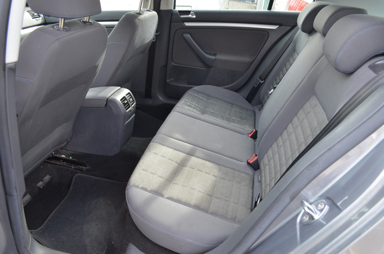 Volkswagen Golf V 2007 1.6 102ch Trendline 5p - Automatix Motors - Voiture Occasion - Achat Voiture - Vente Voiture - Reprise Voiture