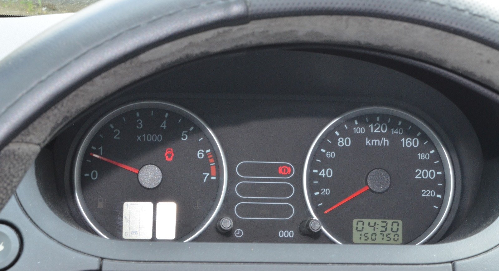 Ford Fiesta 2005 III 1.3 70ch Concept 5P - Automatix Motors - Voiture Occasion - Achat Voiture - Vente Voiture - Reprise Voiture