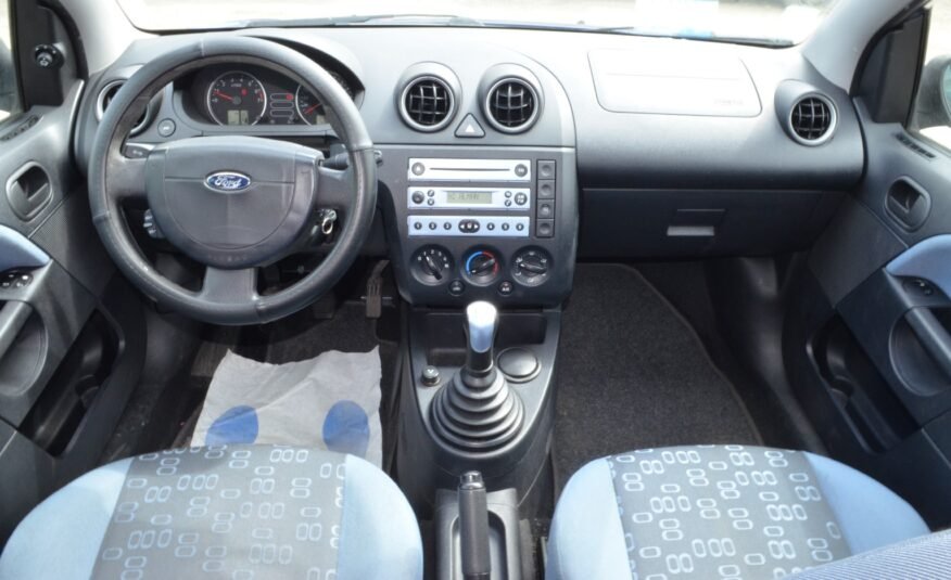 Ford Fiesta 2005 III 1.3 70ch Concept 5P - Automatix Motors - Voiture Occasion - Achat Voiture - Vente Voiture - Reprise Voiture