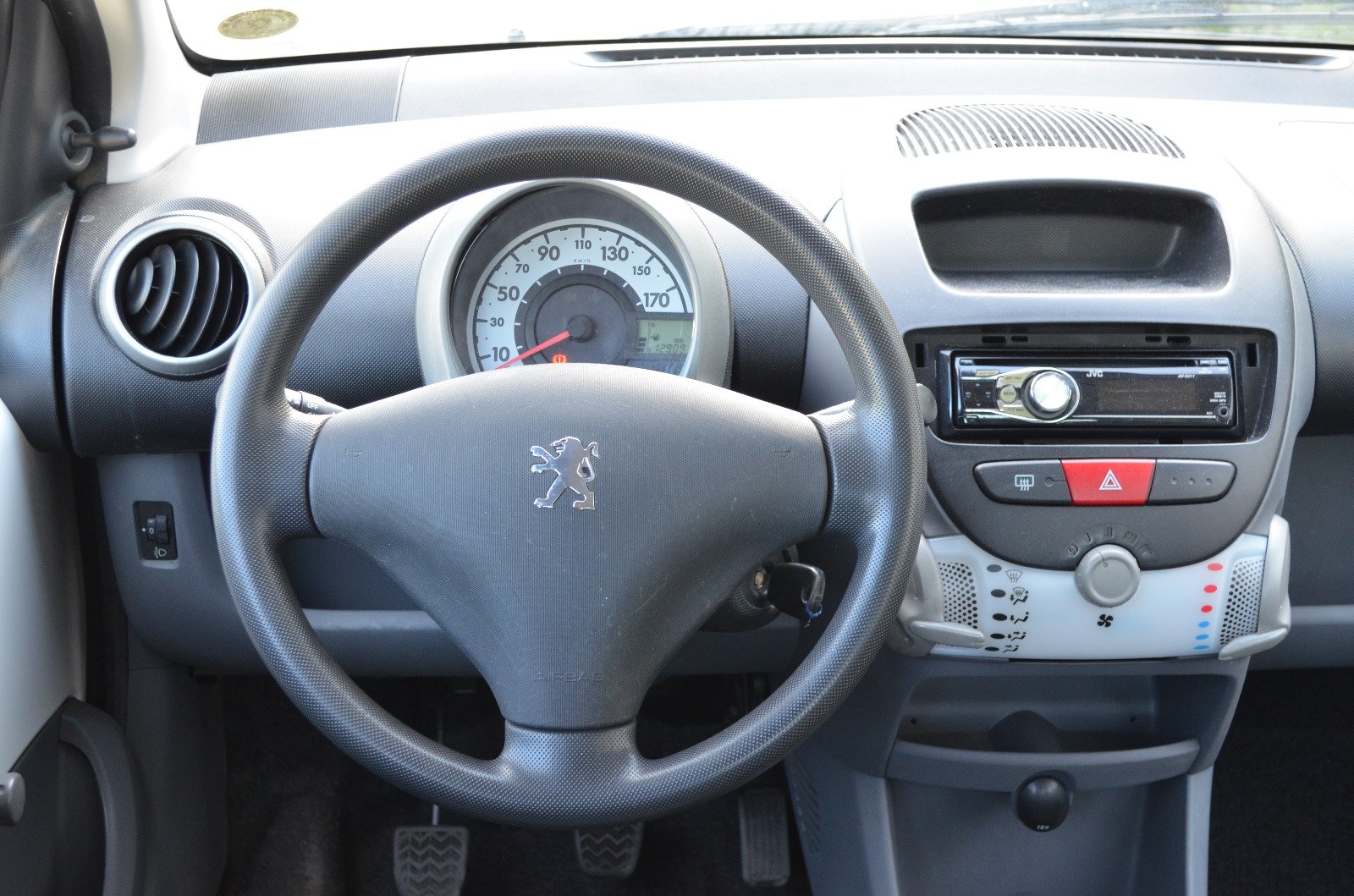 Peugeot 107 2011 Phase 2 1.0 68ch Urban - Automatix Motors - Voiture Occasion - Achat Voiture - Vente Voiture - Reprise Voiture